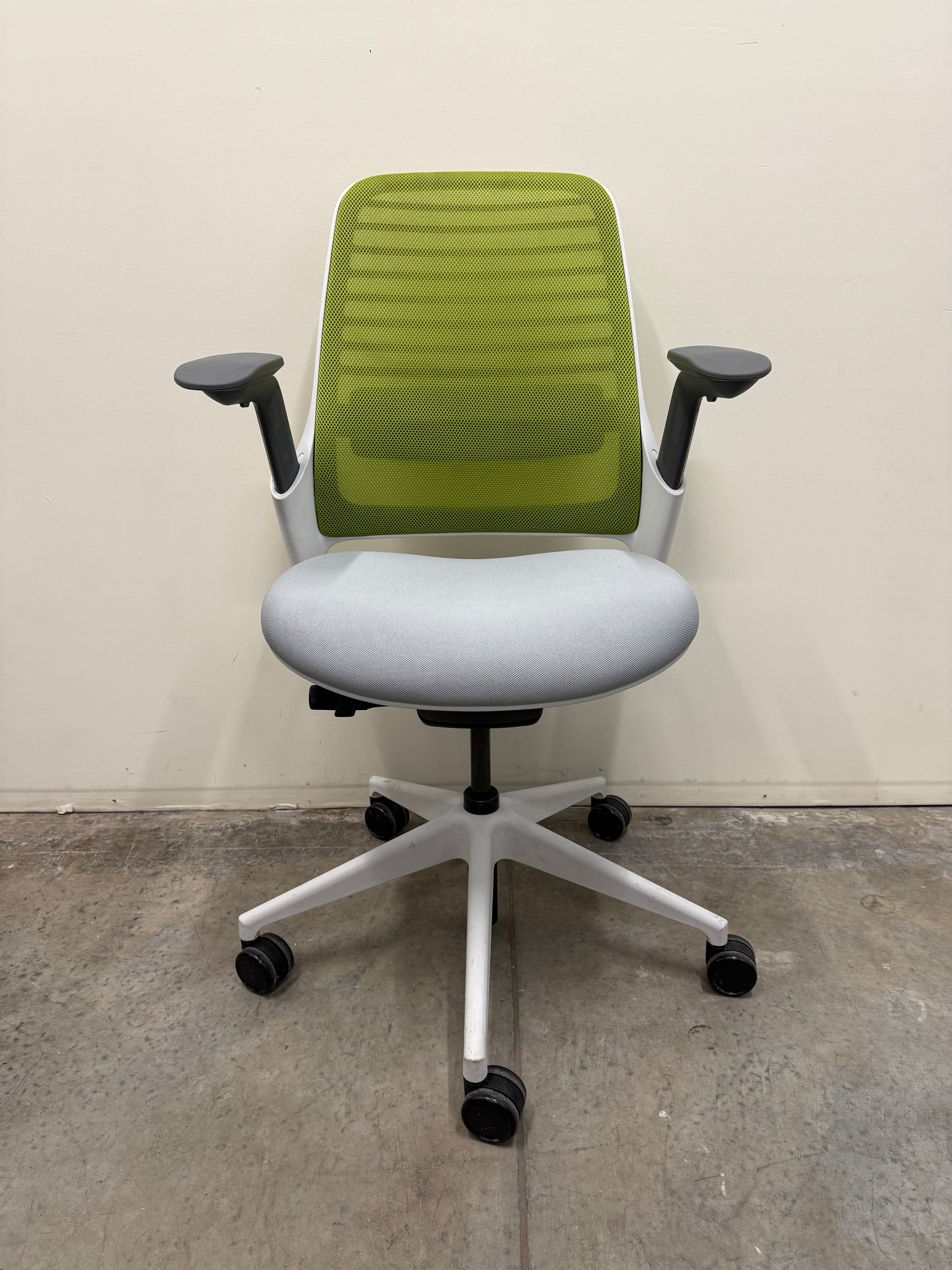 Steelcase Series 1 Work Office Chair V1 – Green Mesh / Grey Fabric