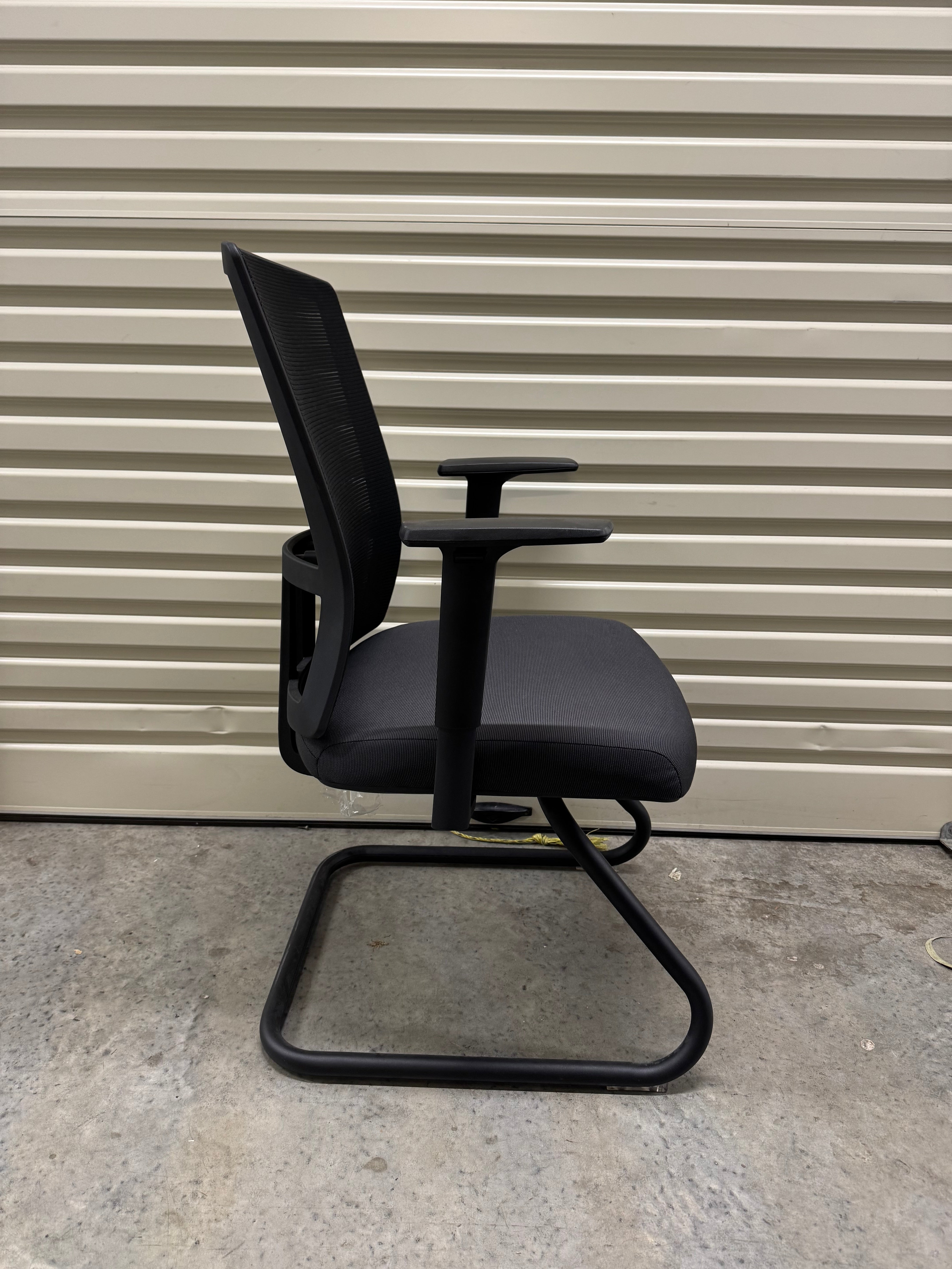 Ergonomic Visitors / Meeting Chair