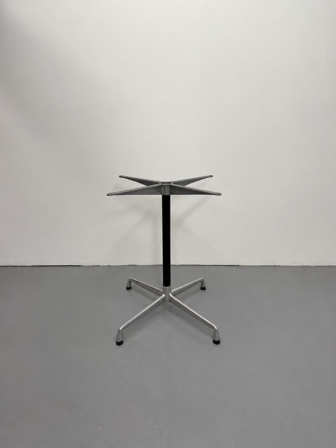 Herman Miller Eames Universal Table Base - Small