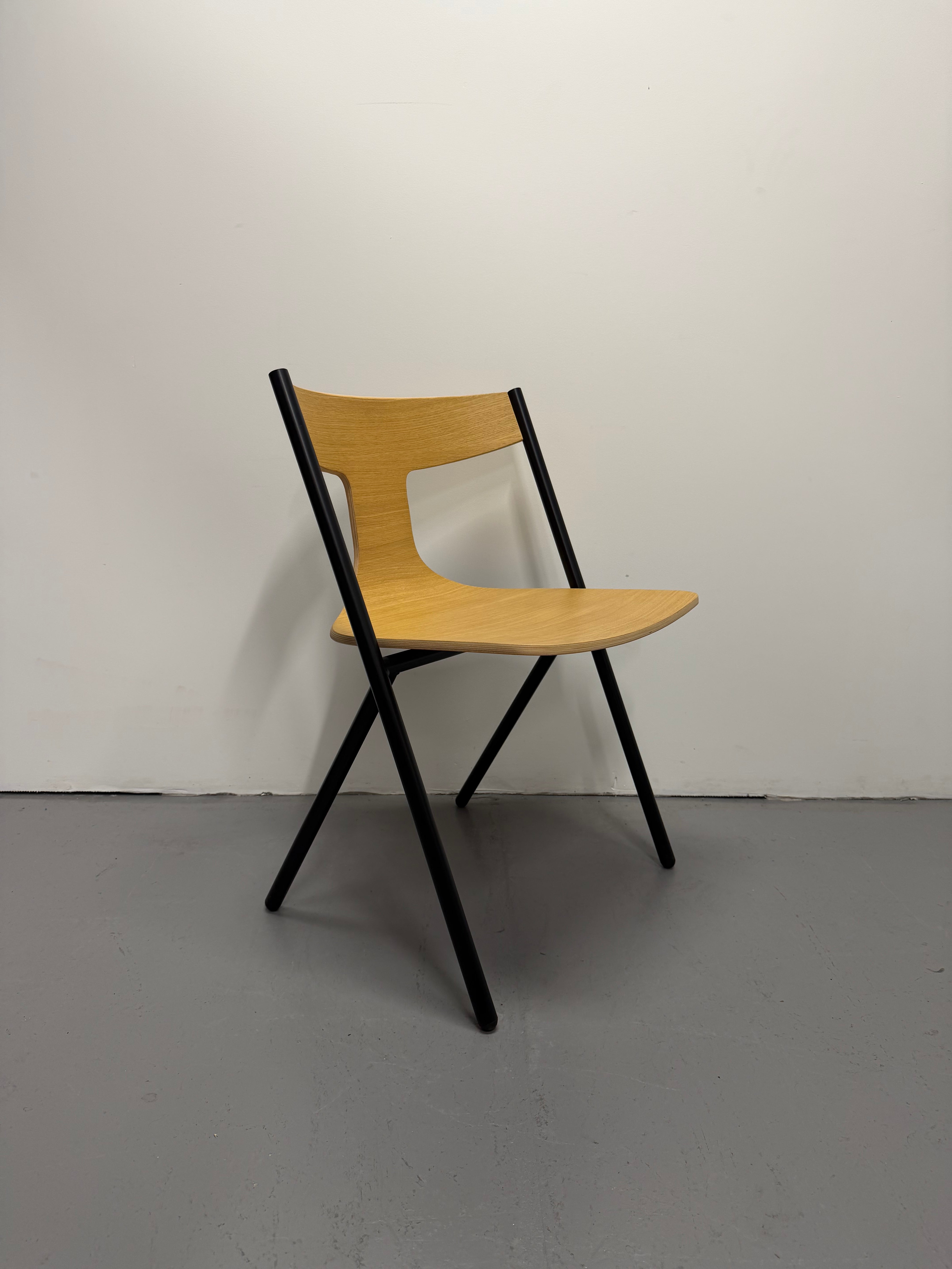 Viccarbe Quadra Dinning Chair – Oak Plywood Seat with Black Steel Frame | Ex-Showroom
