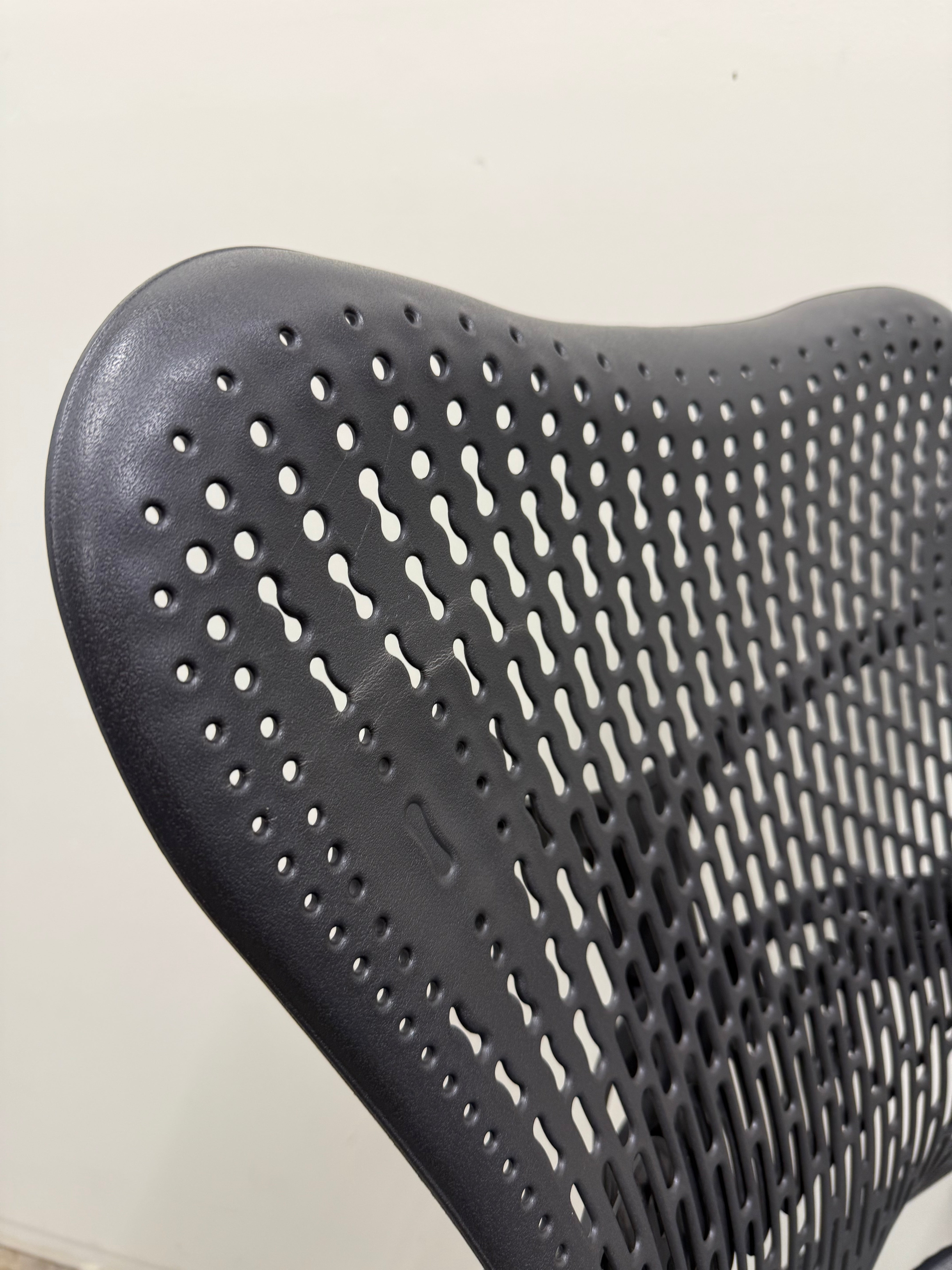 Herman Miller Mirra 1 Office Chair with Armrest - Grey/Graphite