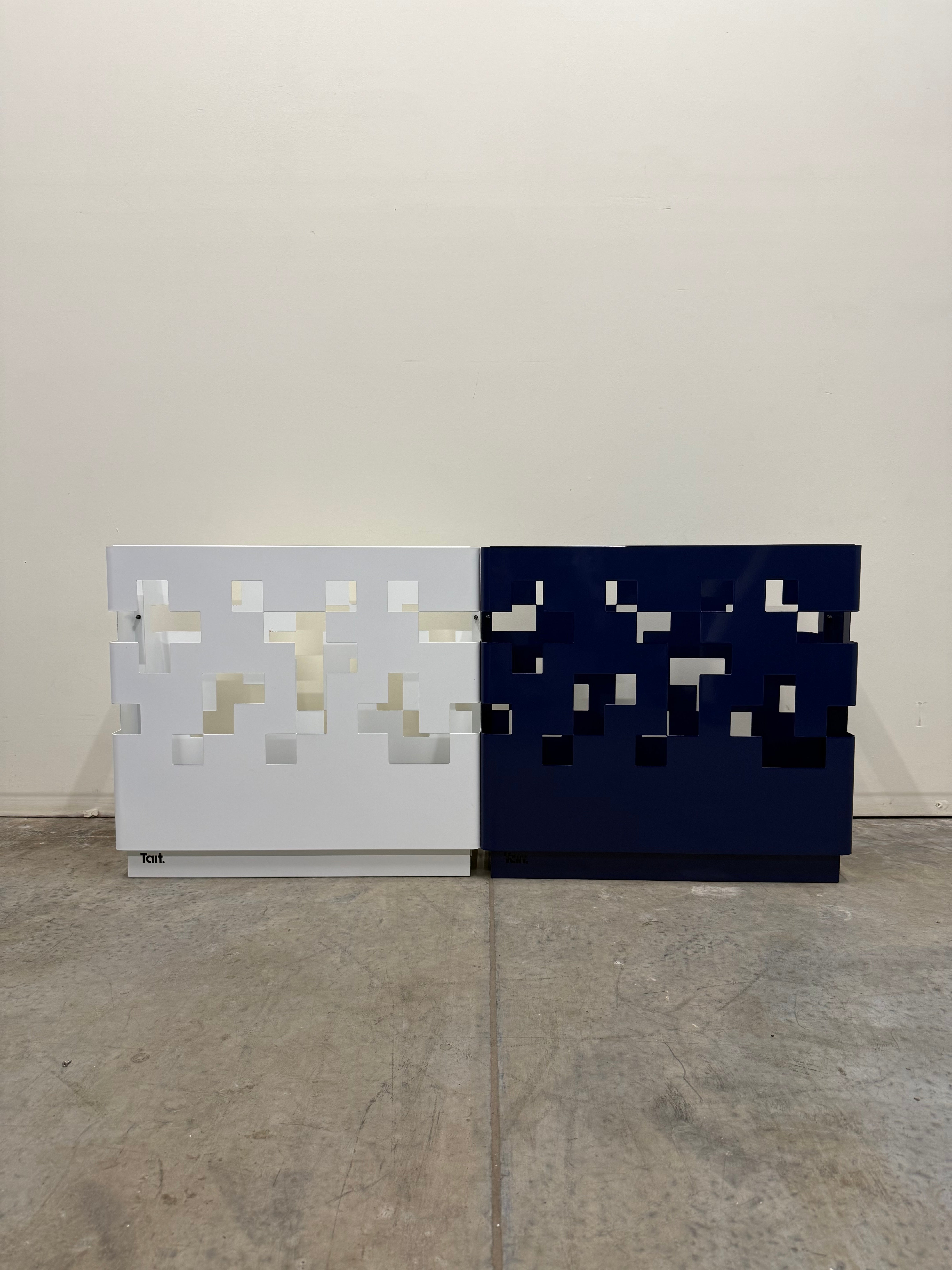 Tait Planter Box Garden Wall – Vertical Planter (Blue and White)