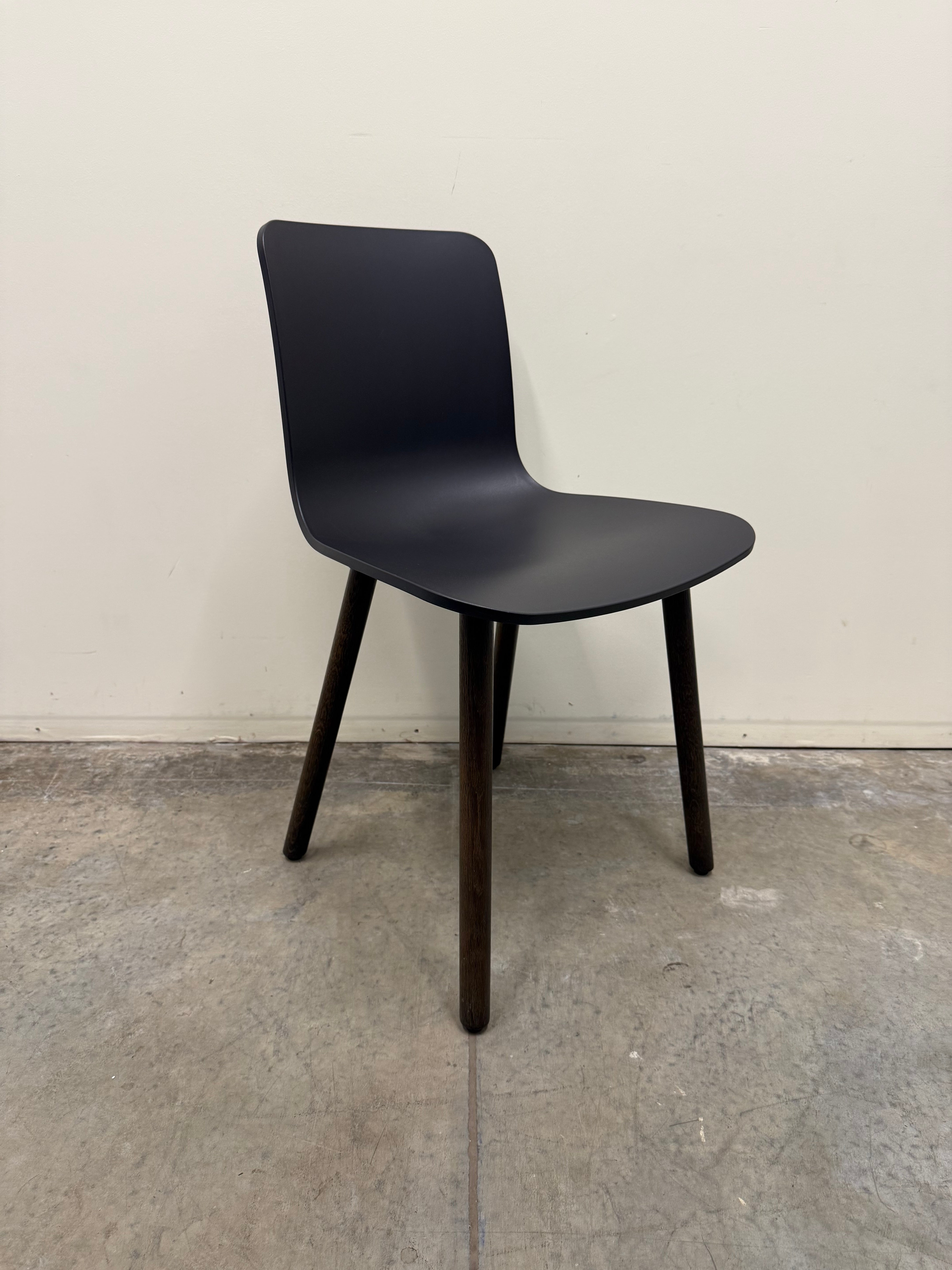 Vitra HAL Wood Chair by Jasper Morrison – Black Seat with Dark Oak Legs