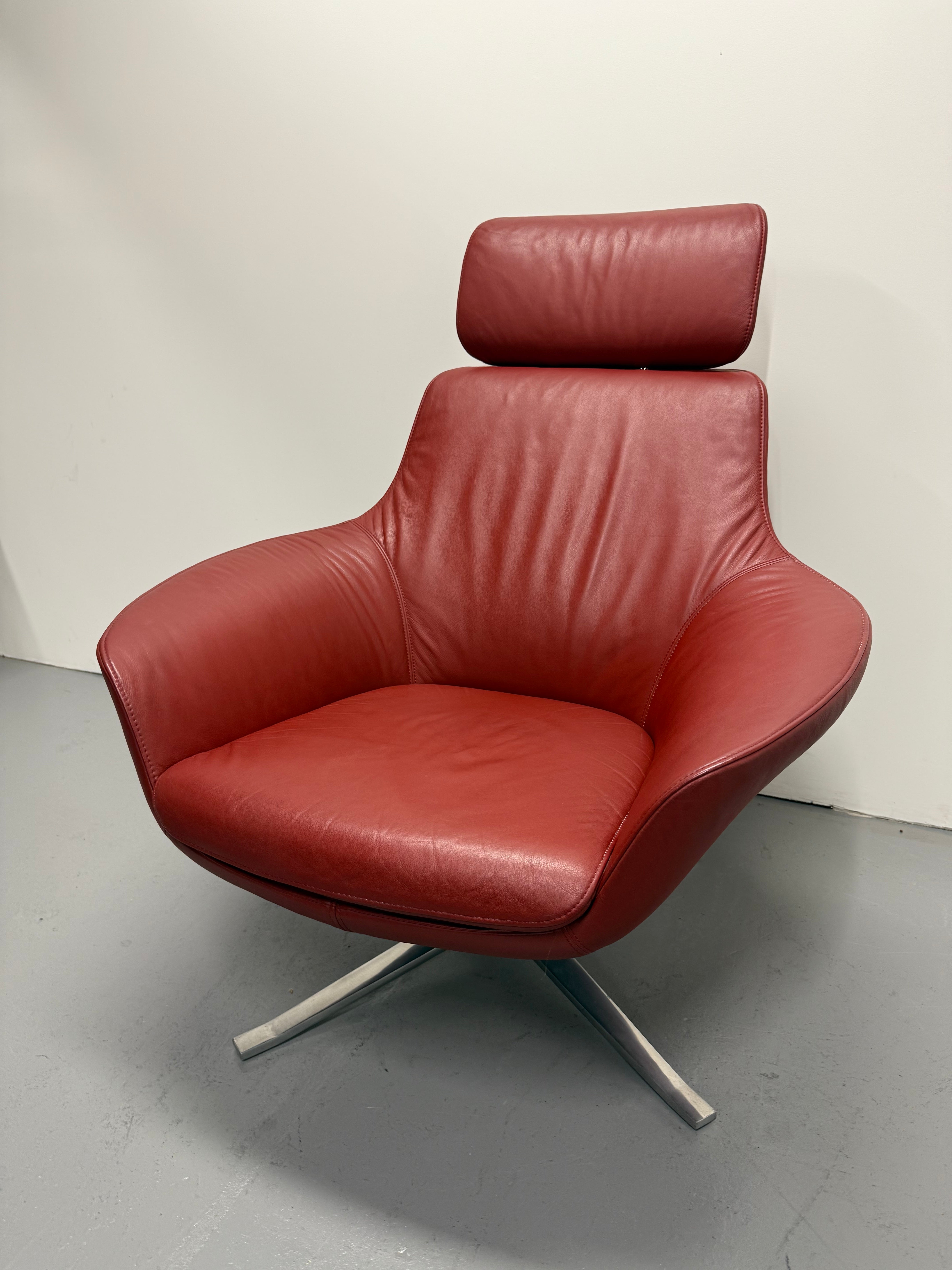 Walter Knoll Oscar Armchair with Headrest – Red Leather