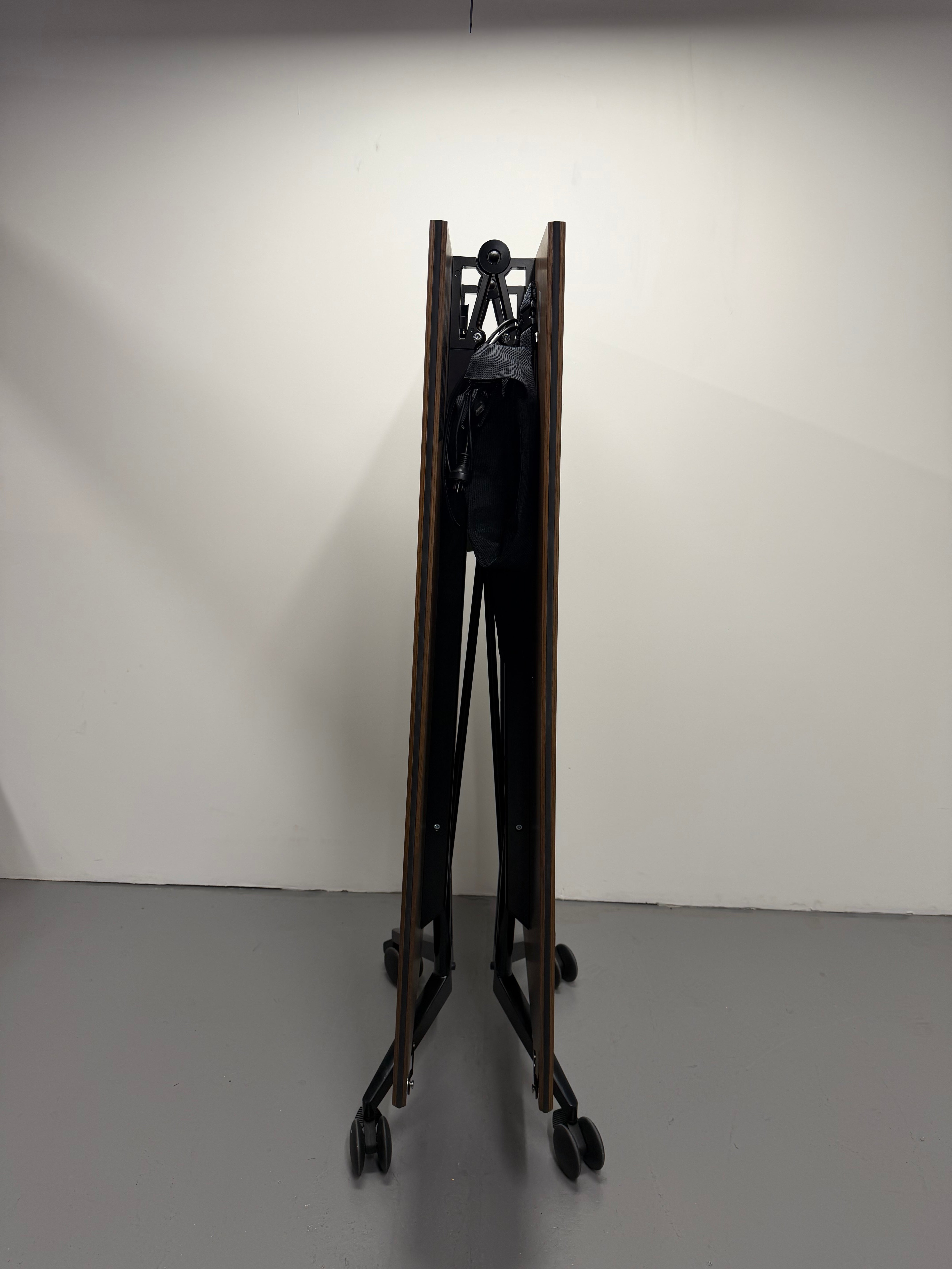 Wilkhahn Confair Walnut - 3000x1000