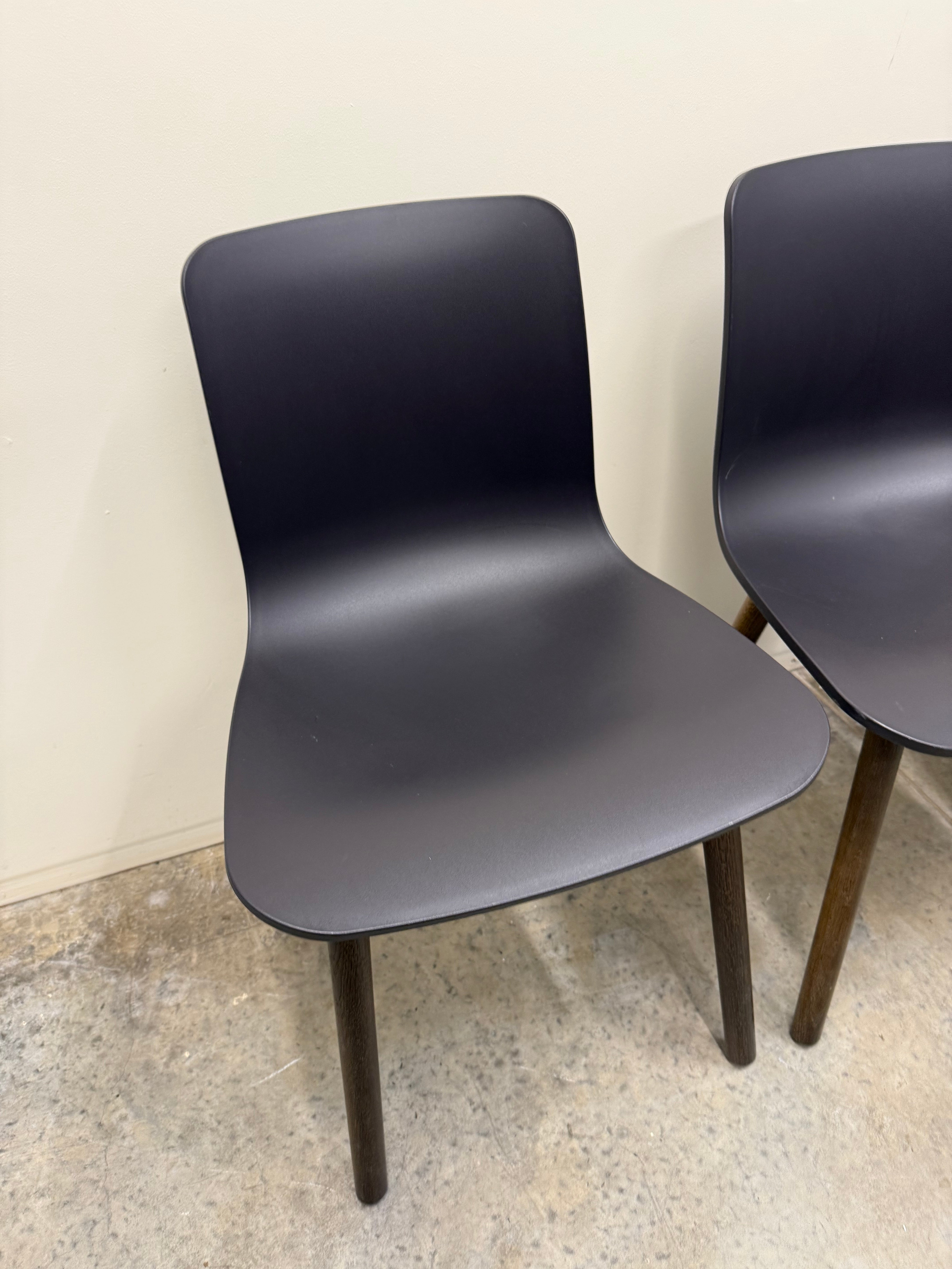 Vitra HAL Wood Chair by Jasper Morrison – Black Seat with Dark Oak Legs