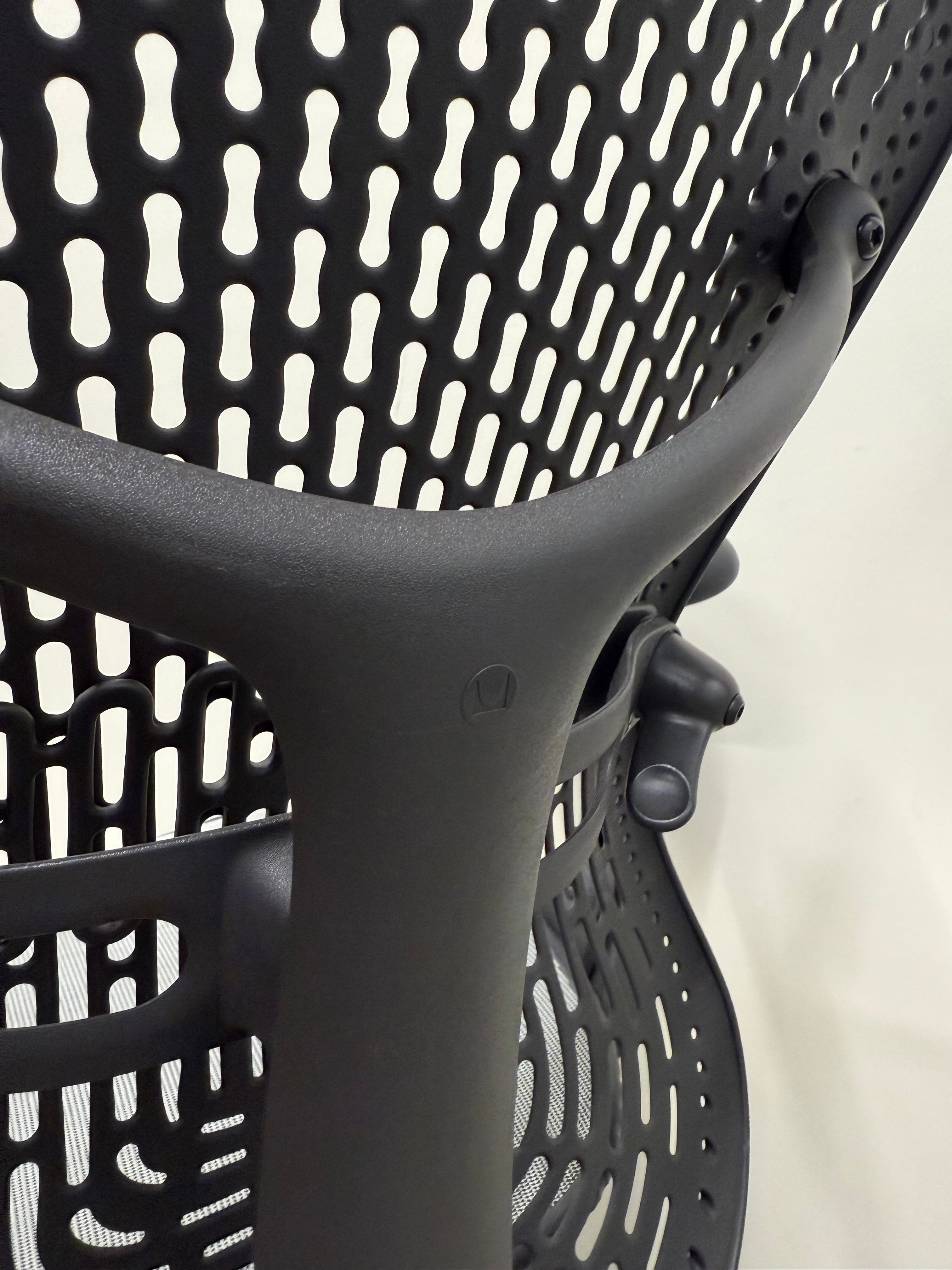 Herman Miller Mirra 1 Office Chair with Armrest - Grey/Graphite