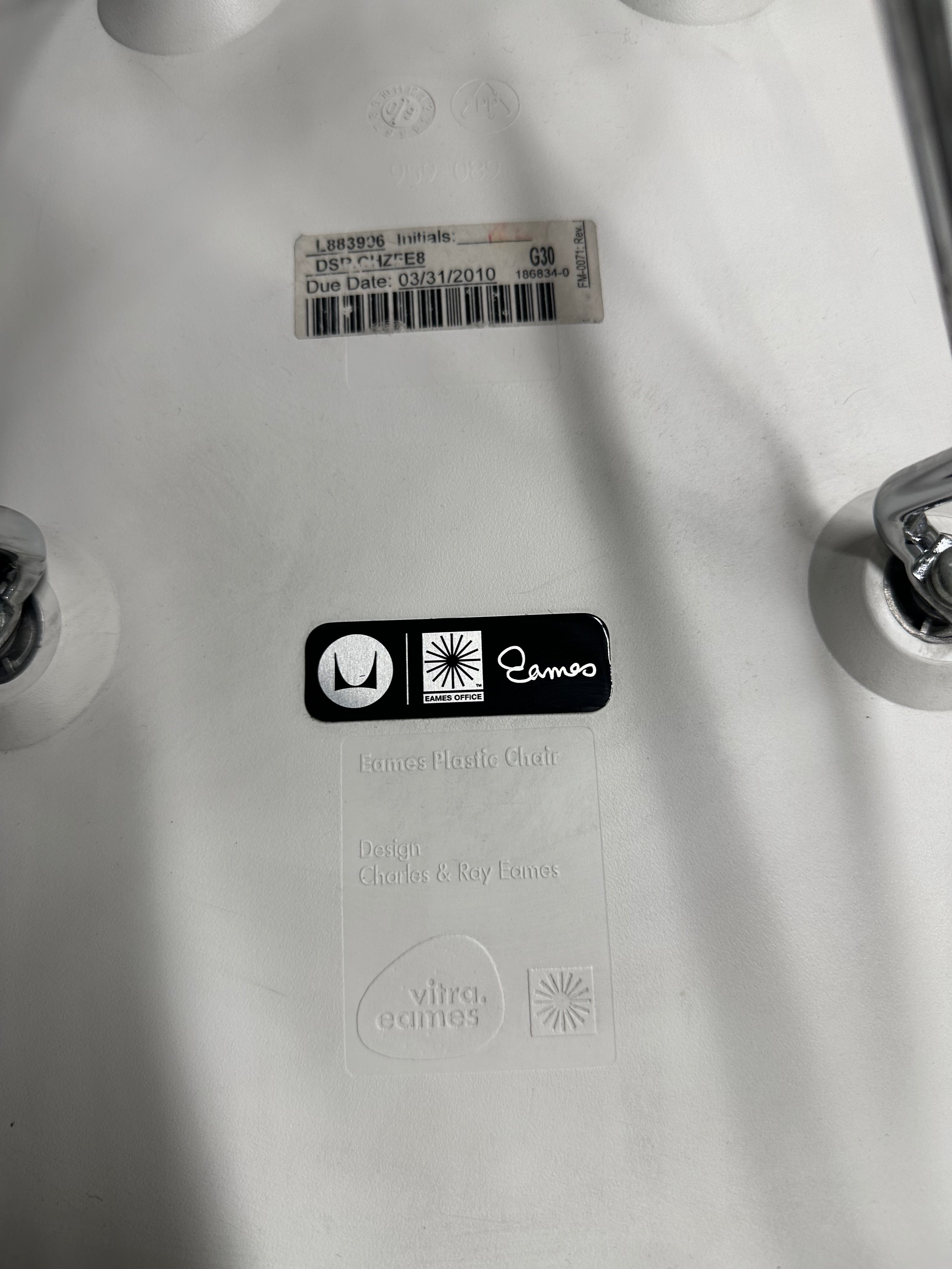 Original Eames Moulded Plastic Side Chair Wire Base – Eiffel Base