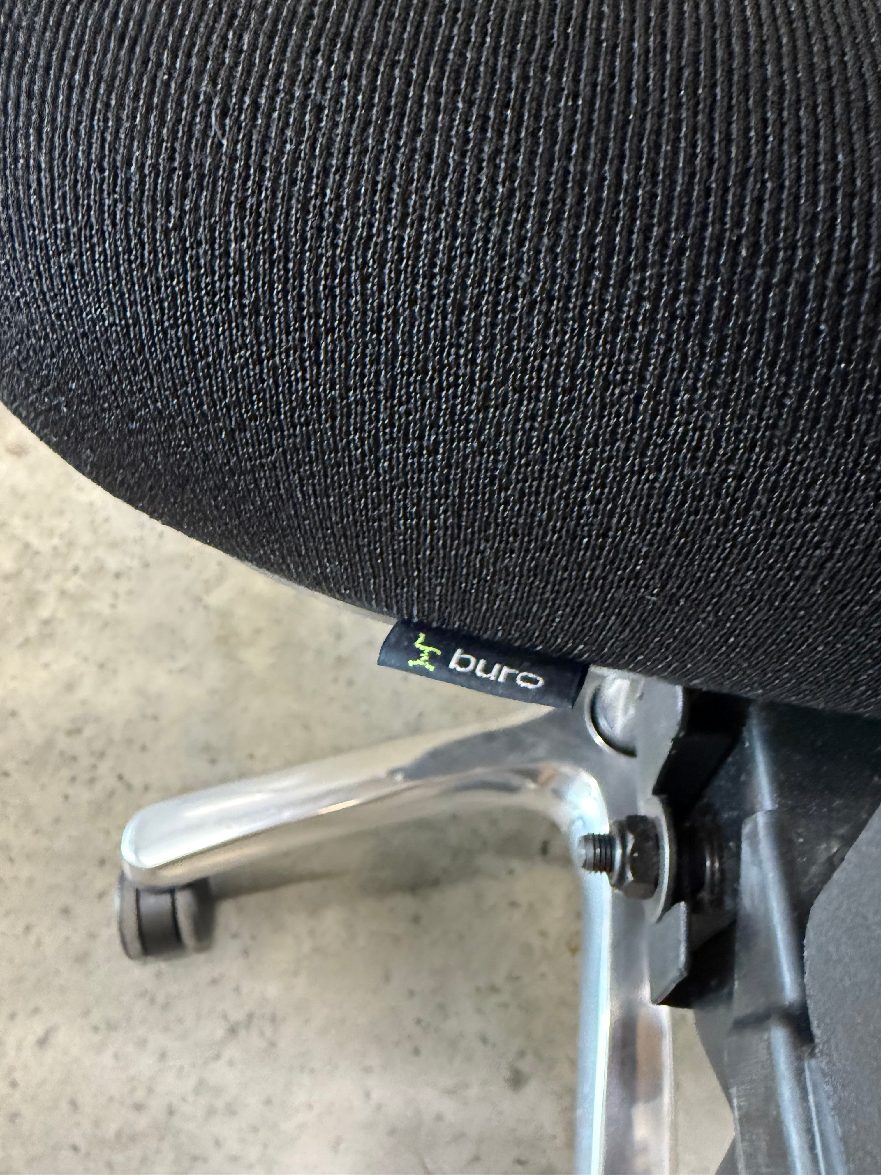 Buro Metro Task Chair Medium Mesh Back Seat Slide 3-Lever