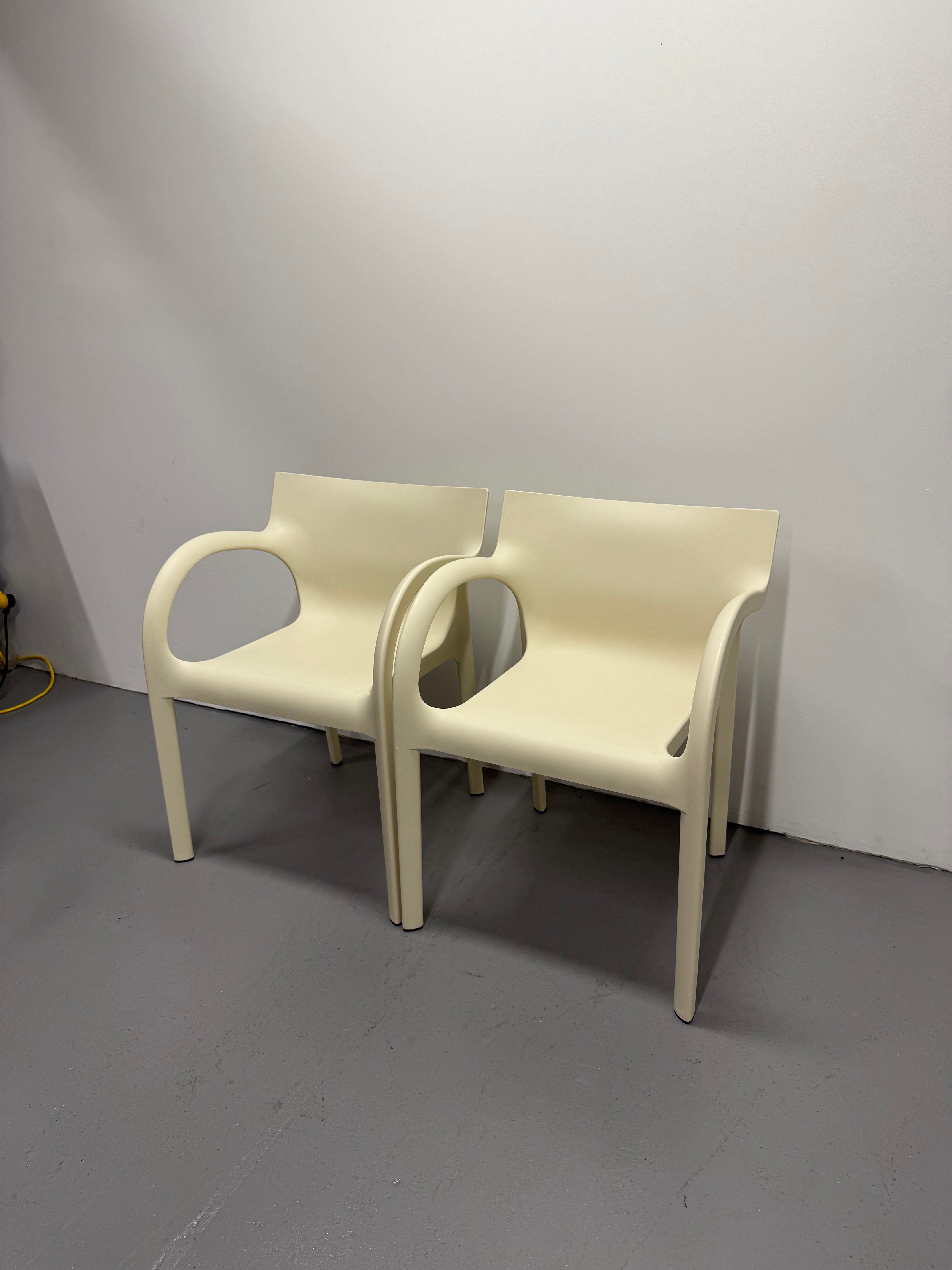 Segis Poppy Star Outdoor Chair – White (4-Leg Base)