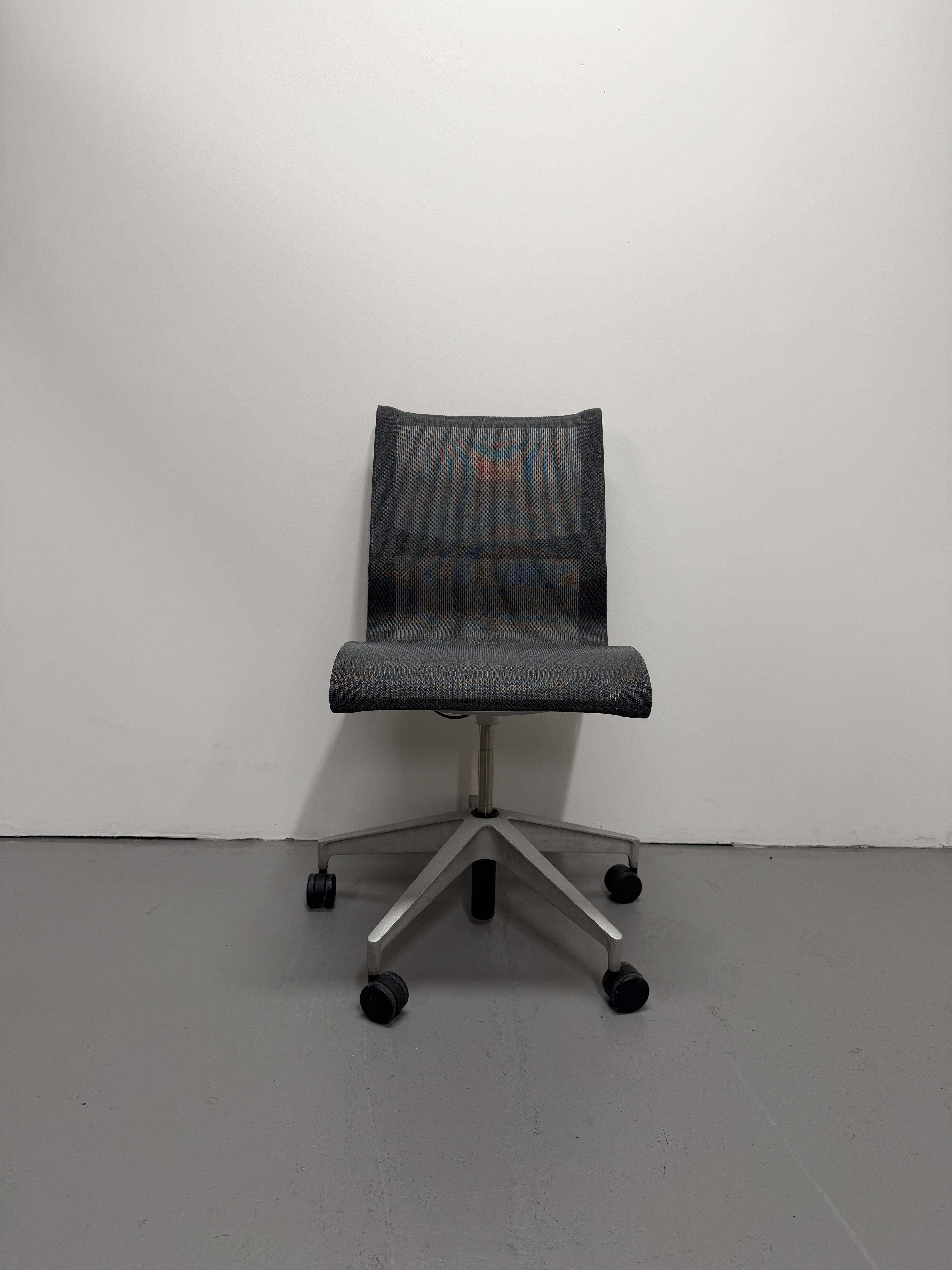 Herman Miller Setu Chair – Armless / Graphite Grey