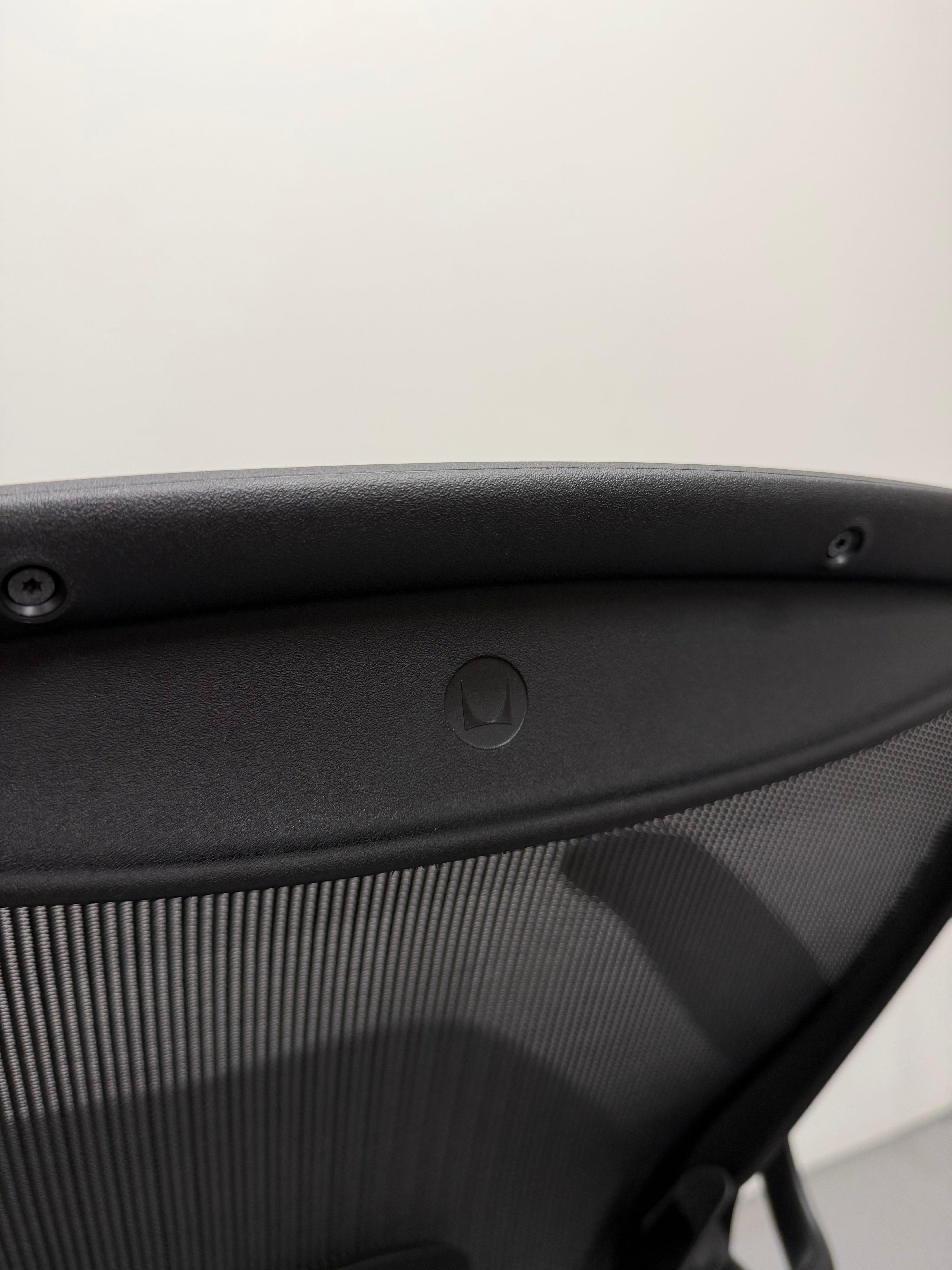 Herman Miller Aeron Remastered Size C Chair in Onyx | Ex-Showroom