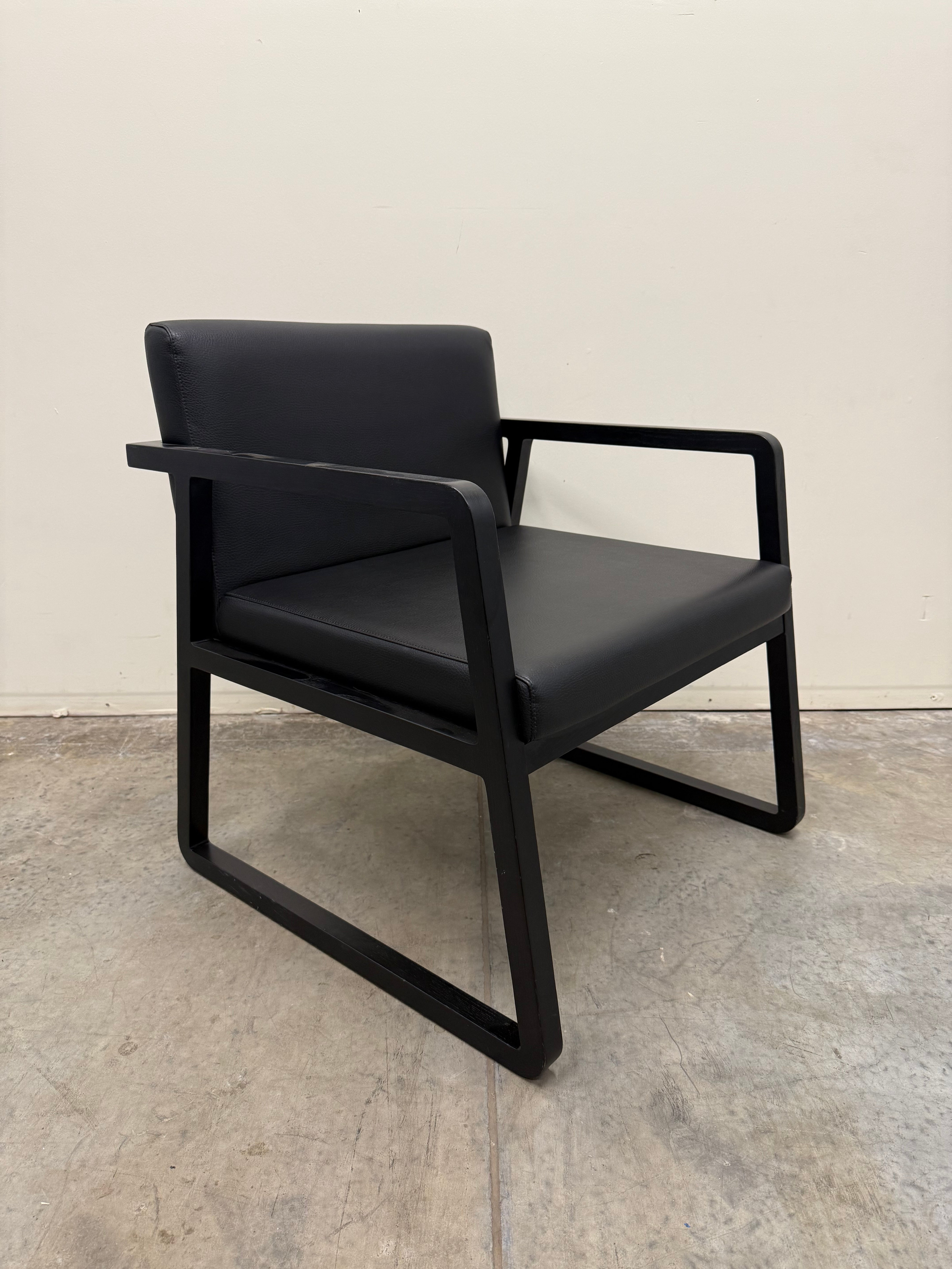 Woodmark Lounge Armchair – Black Leather / Timber Frame