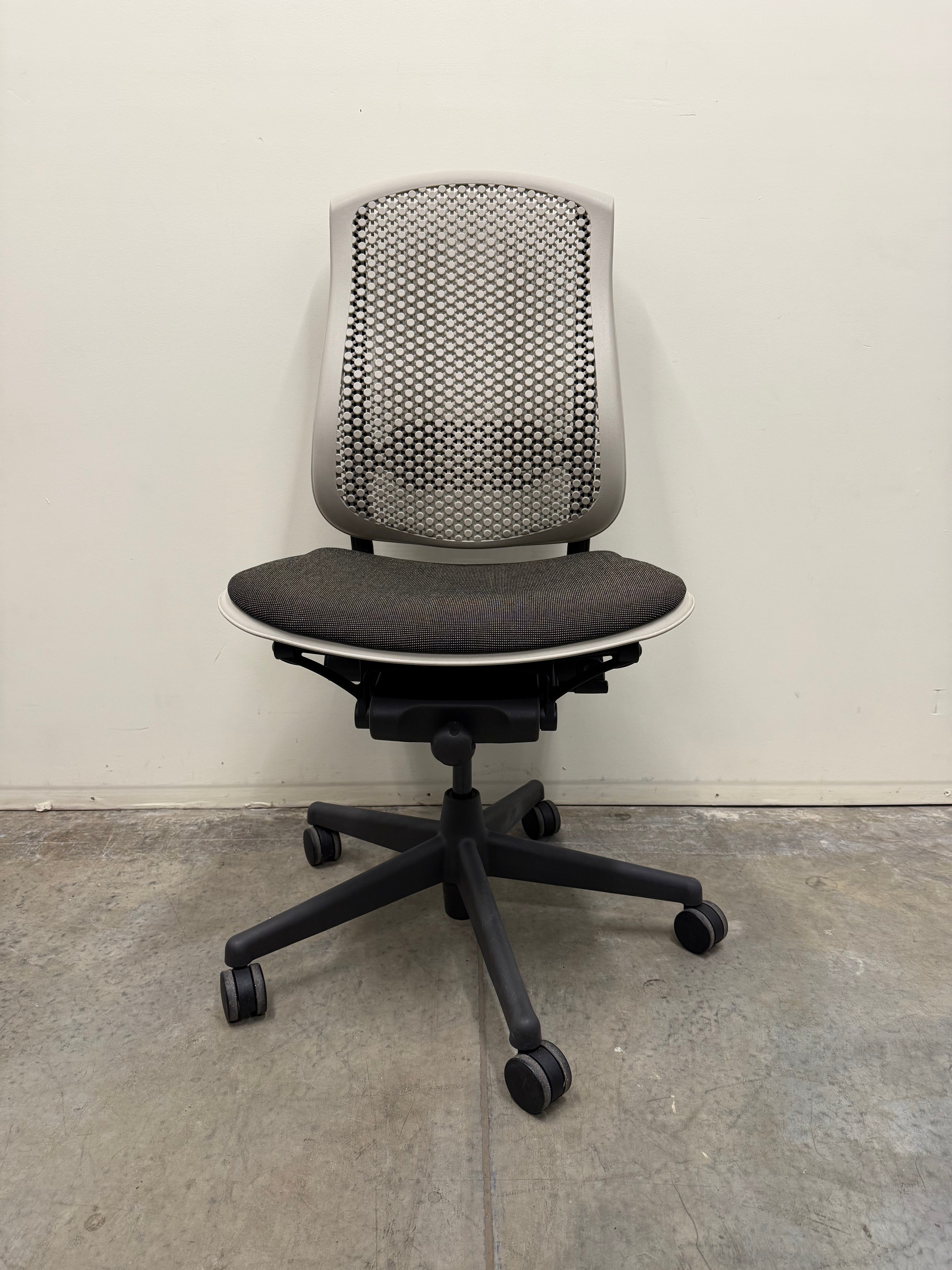 Herman miller Celle Chair – Iconic Ergonomic Design