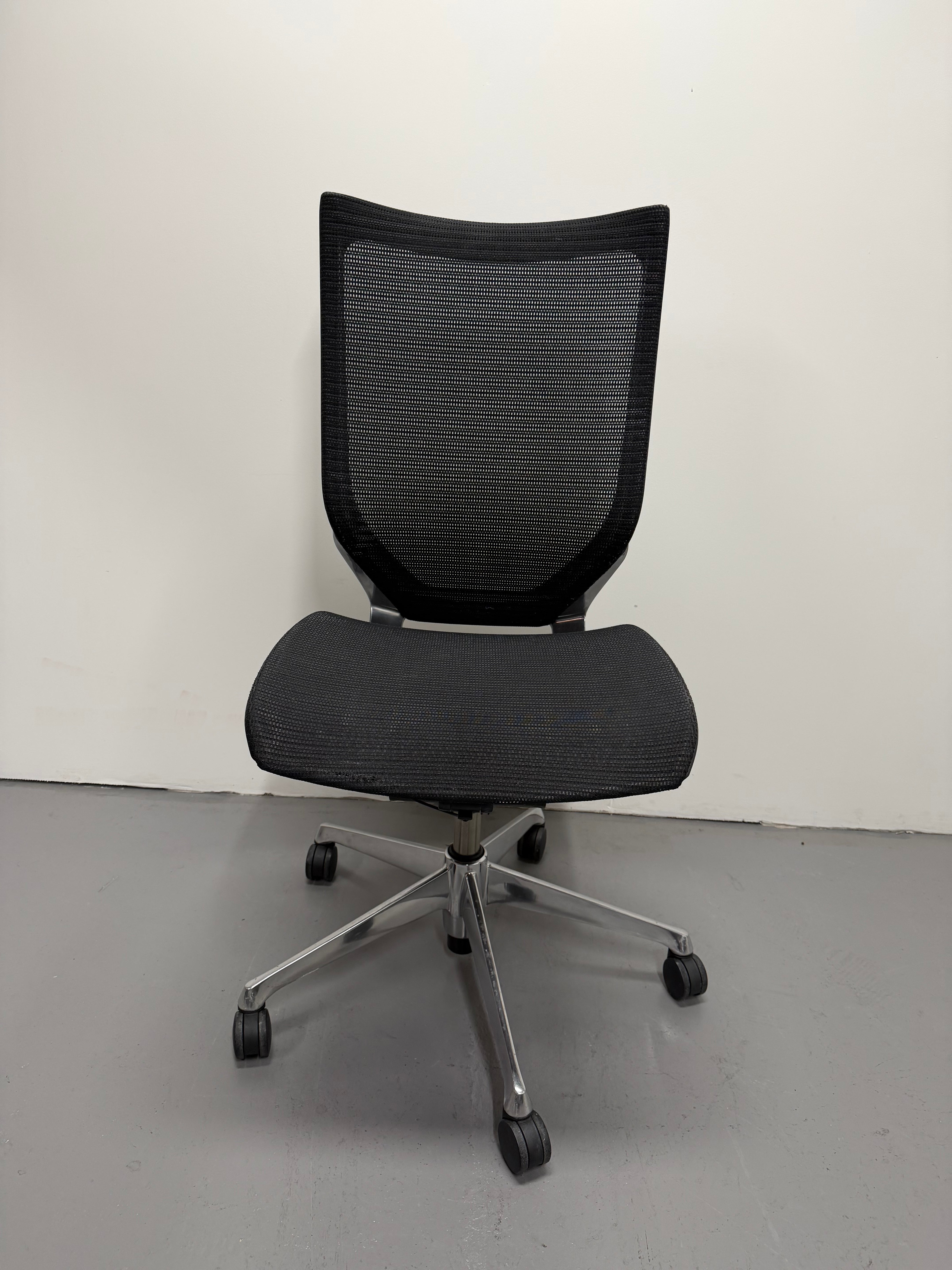 Okamura Baron Mesh Office Chair - Mesh Back & Seat - No arms
