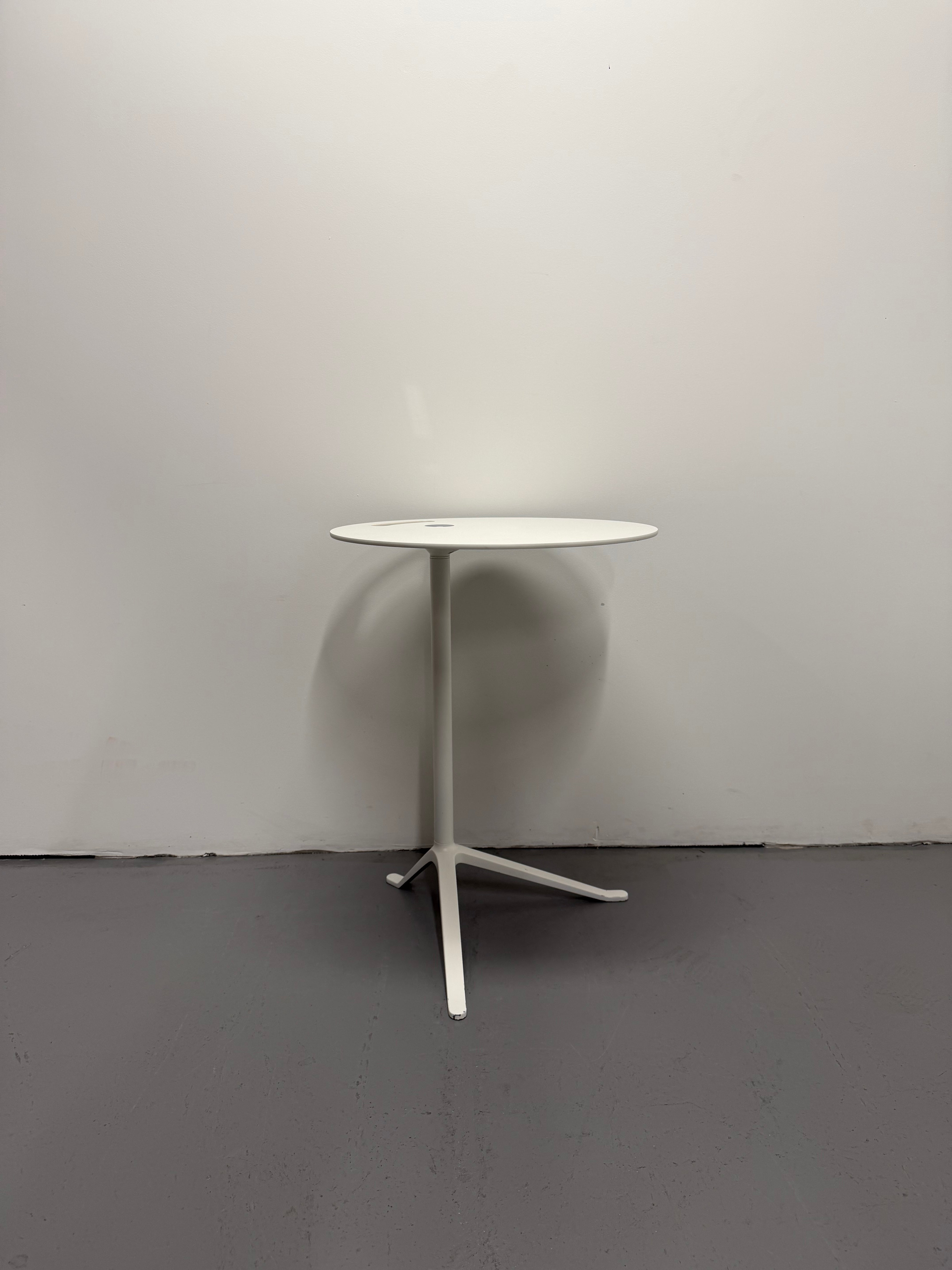 Fritz Hansen Little Friend Side Table – Fixed Height, White Melamine Top