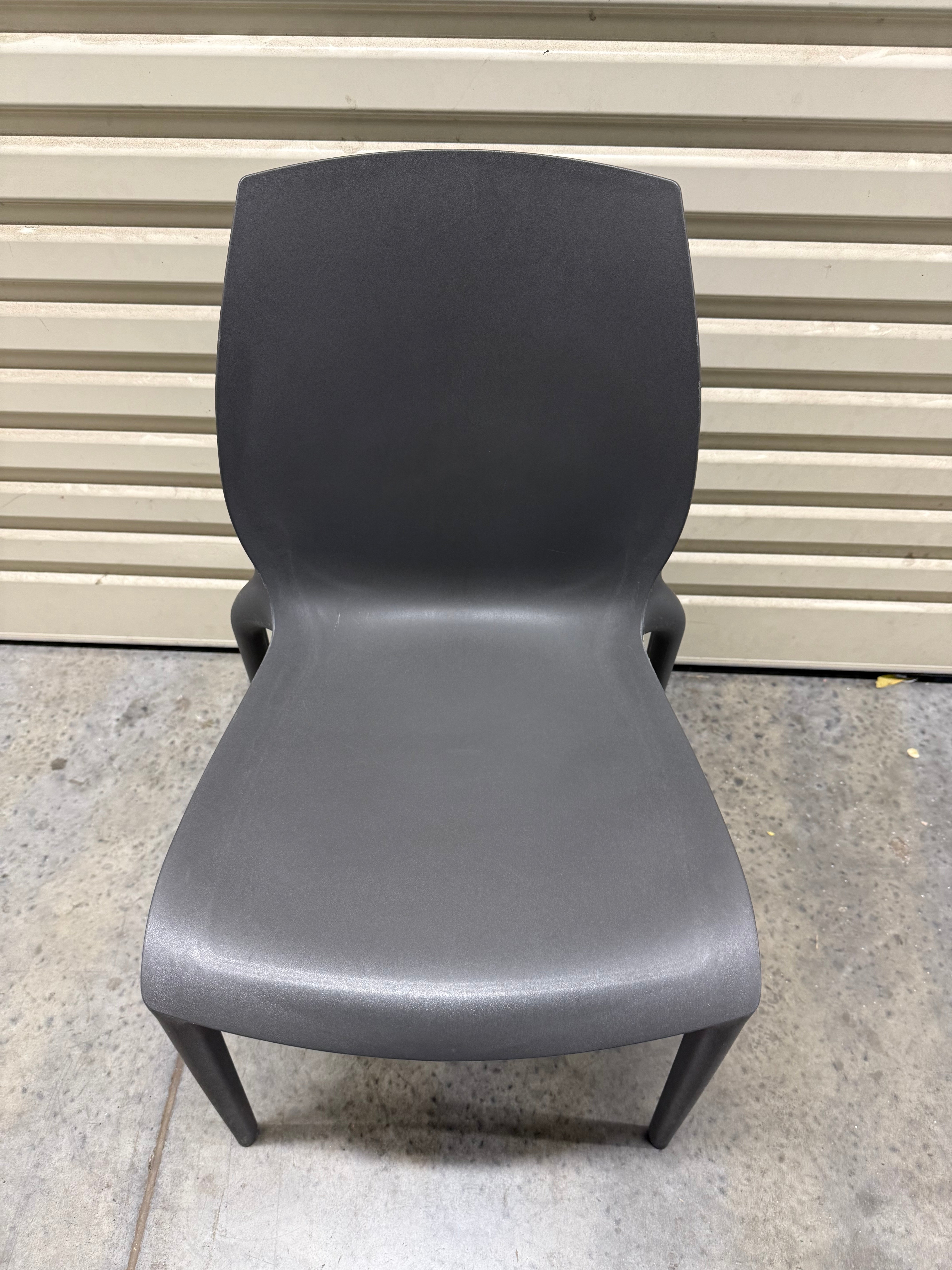 Hidra Stackable Chair by Bontempi – Grey