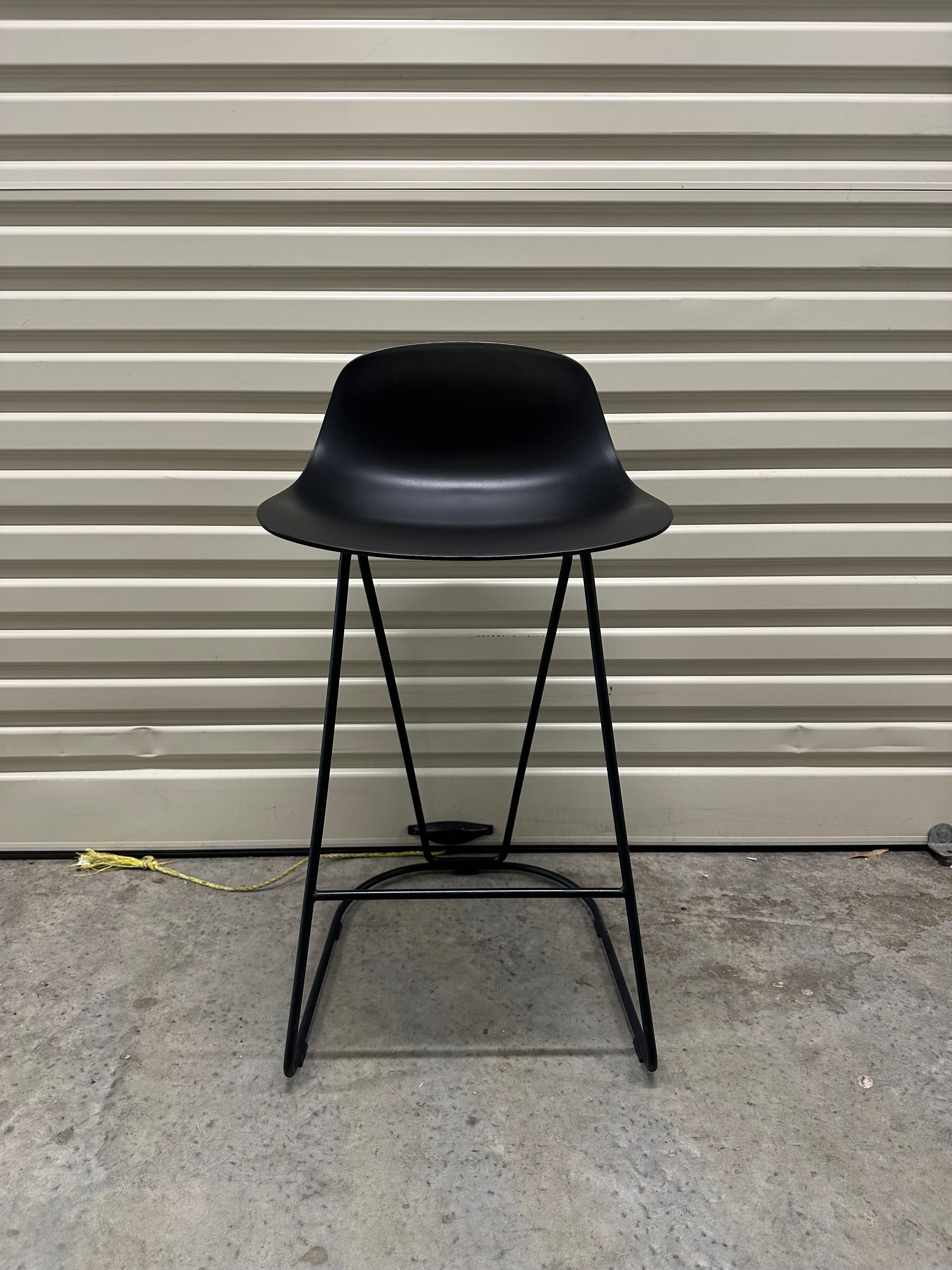 Infinite Loop Low Back Stool – Black Sleek Design with Ultimate Comfort