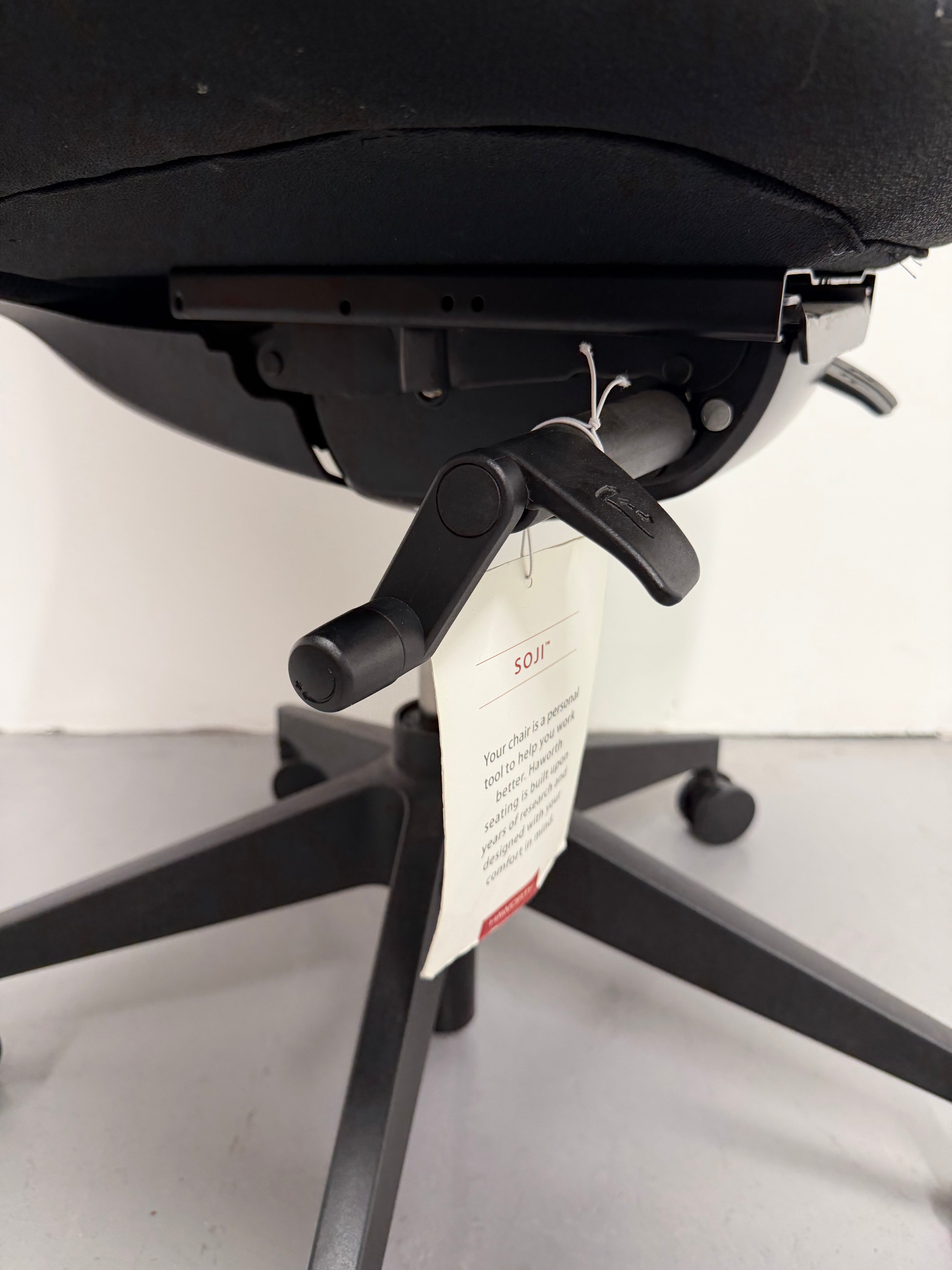 Haworth Soji Task Chair - No Arms, Black