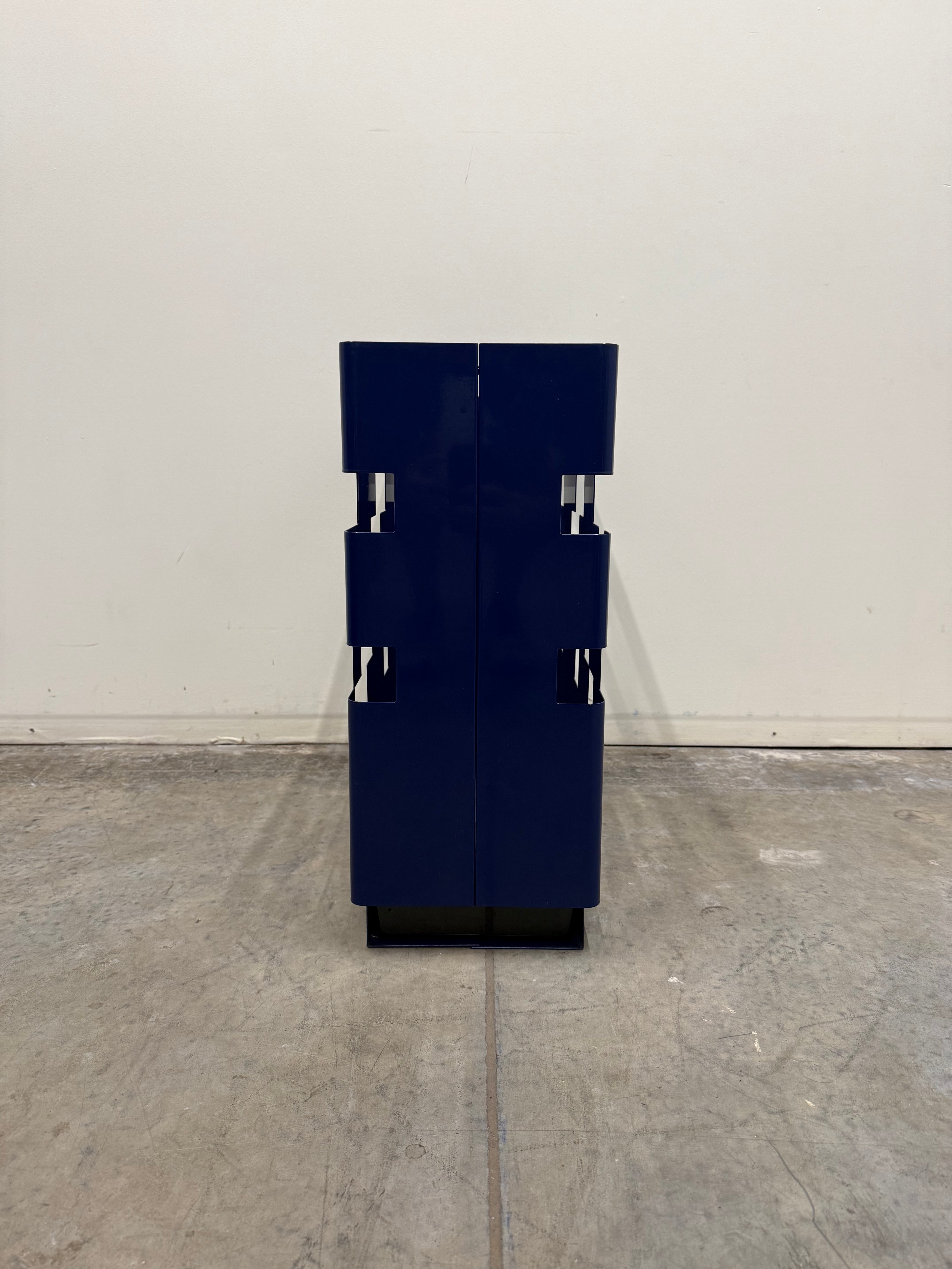 Tait Planter Box Garden Wall – Vertical Planter (Blue and White)