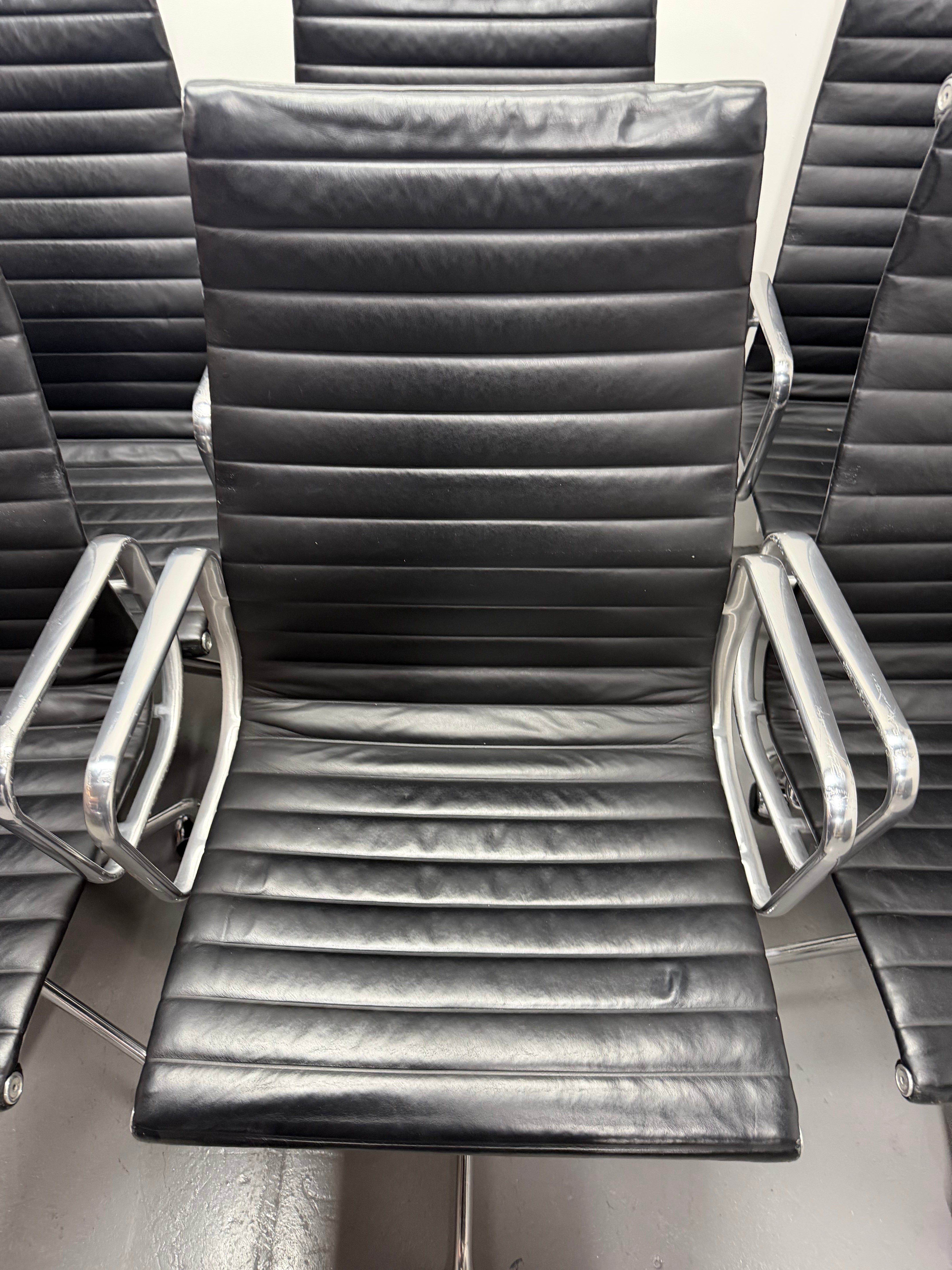 Eames Aluminum Group Executive Chair – High Back | Black Leather