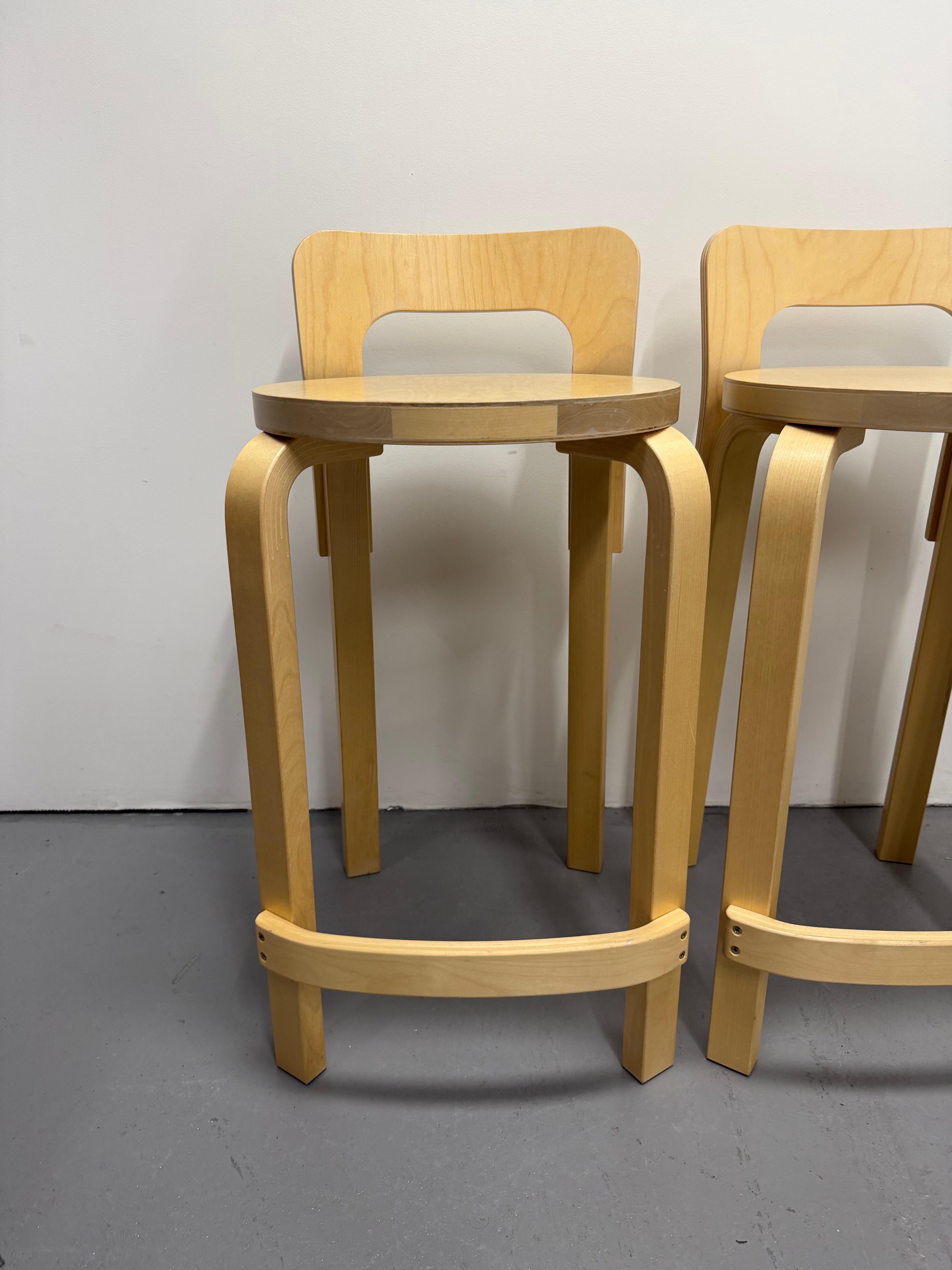 Artek Low Bar Stool K65 by Alvar Aalto – Natural Birch