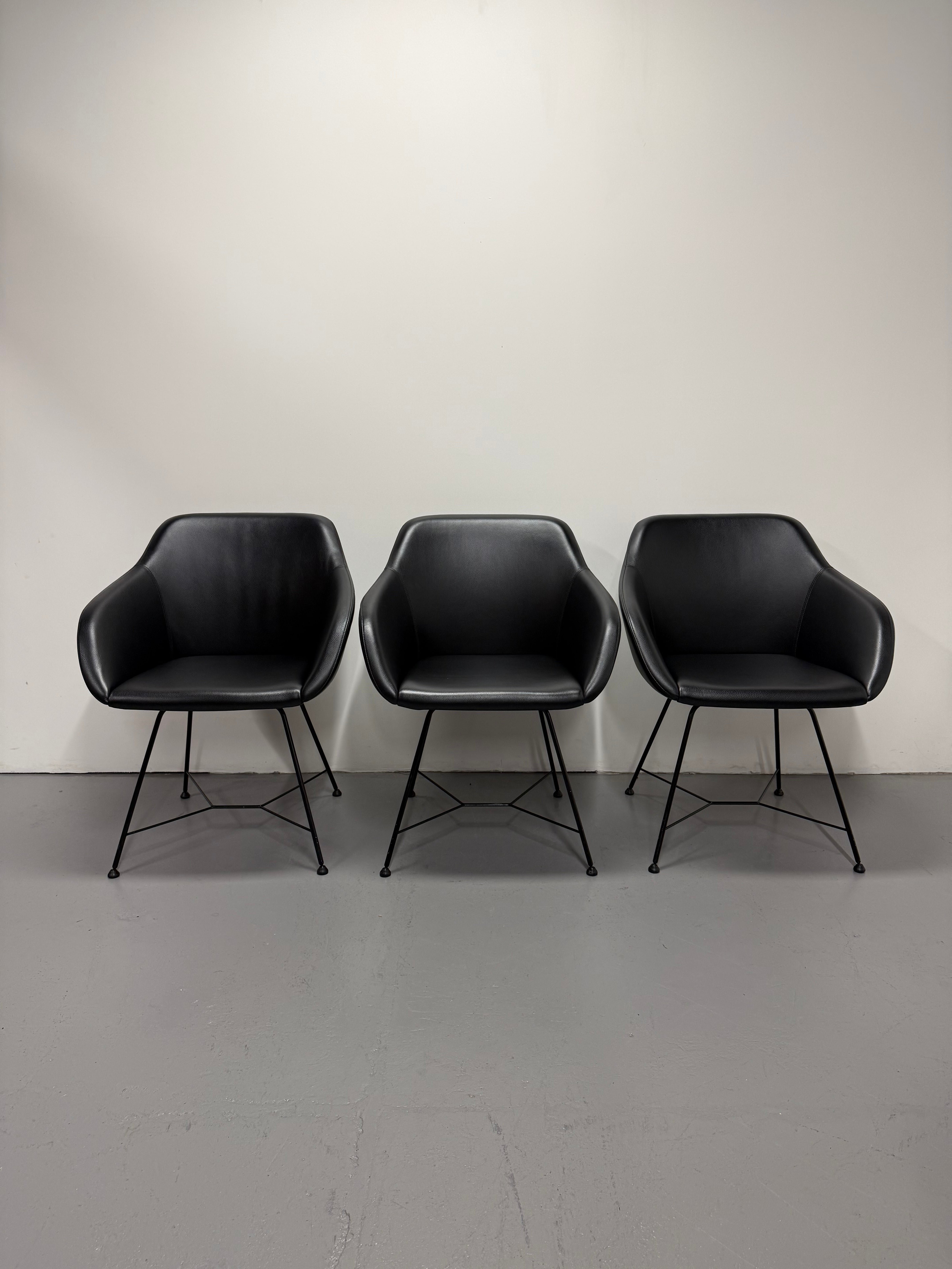 Walter Knoll Turtle Chair - Black Leather with Wire Base