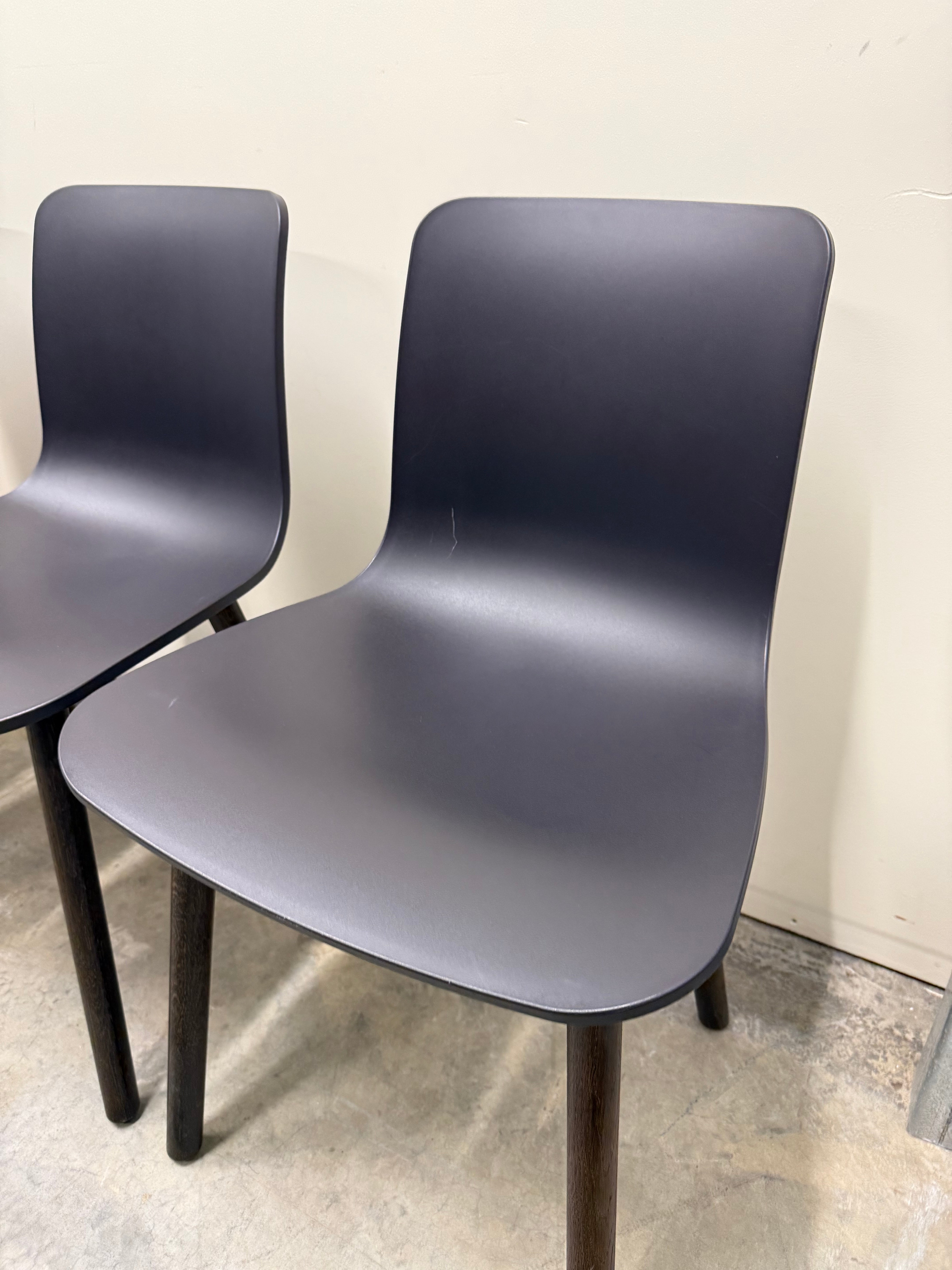 Vitra HAL Wood Chair by Jasper Morrison – Black Seat with Dark Oak Legs