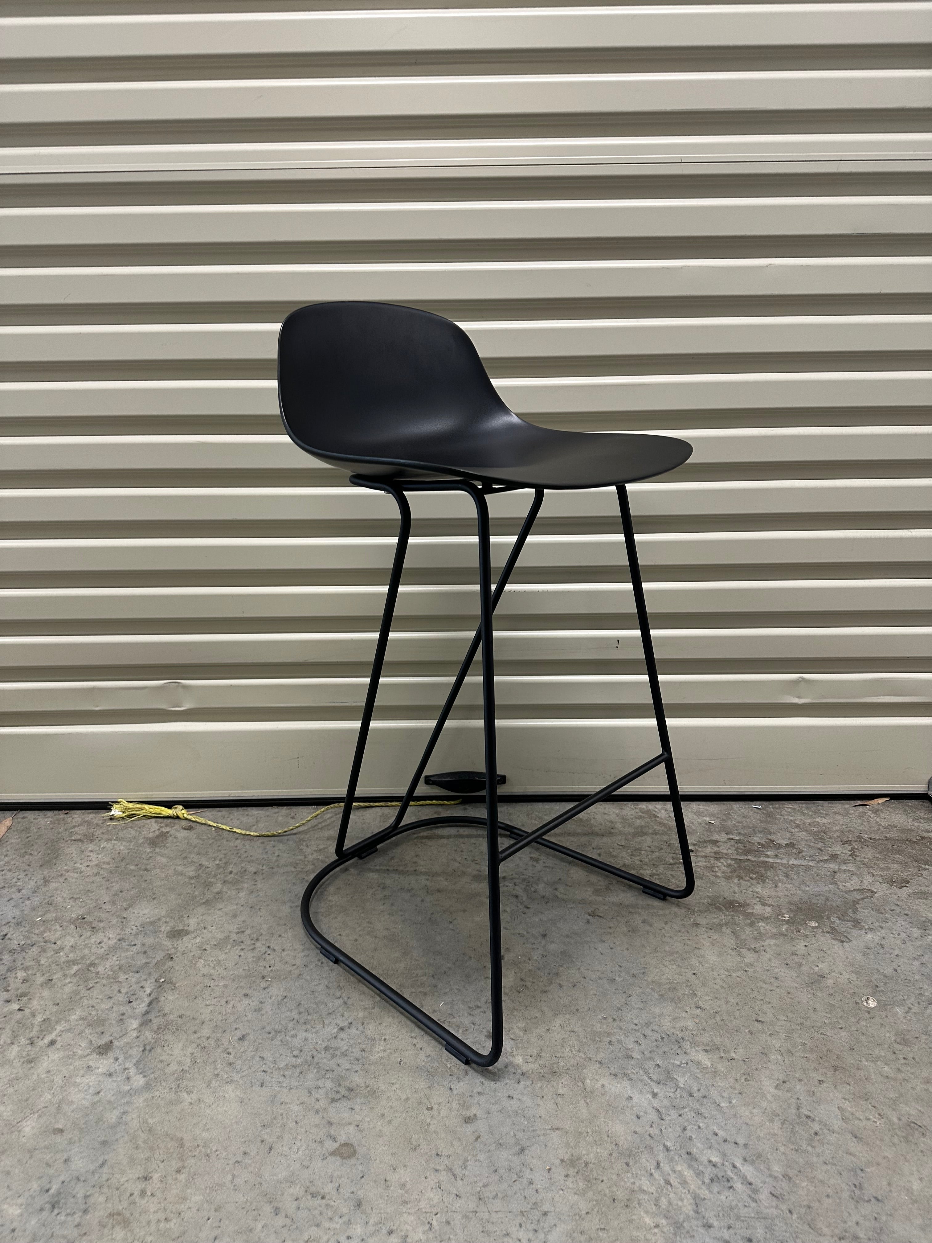 Infinite Loop Low Back Stool – Black Sleek Design with Ultimate Comfort