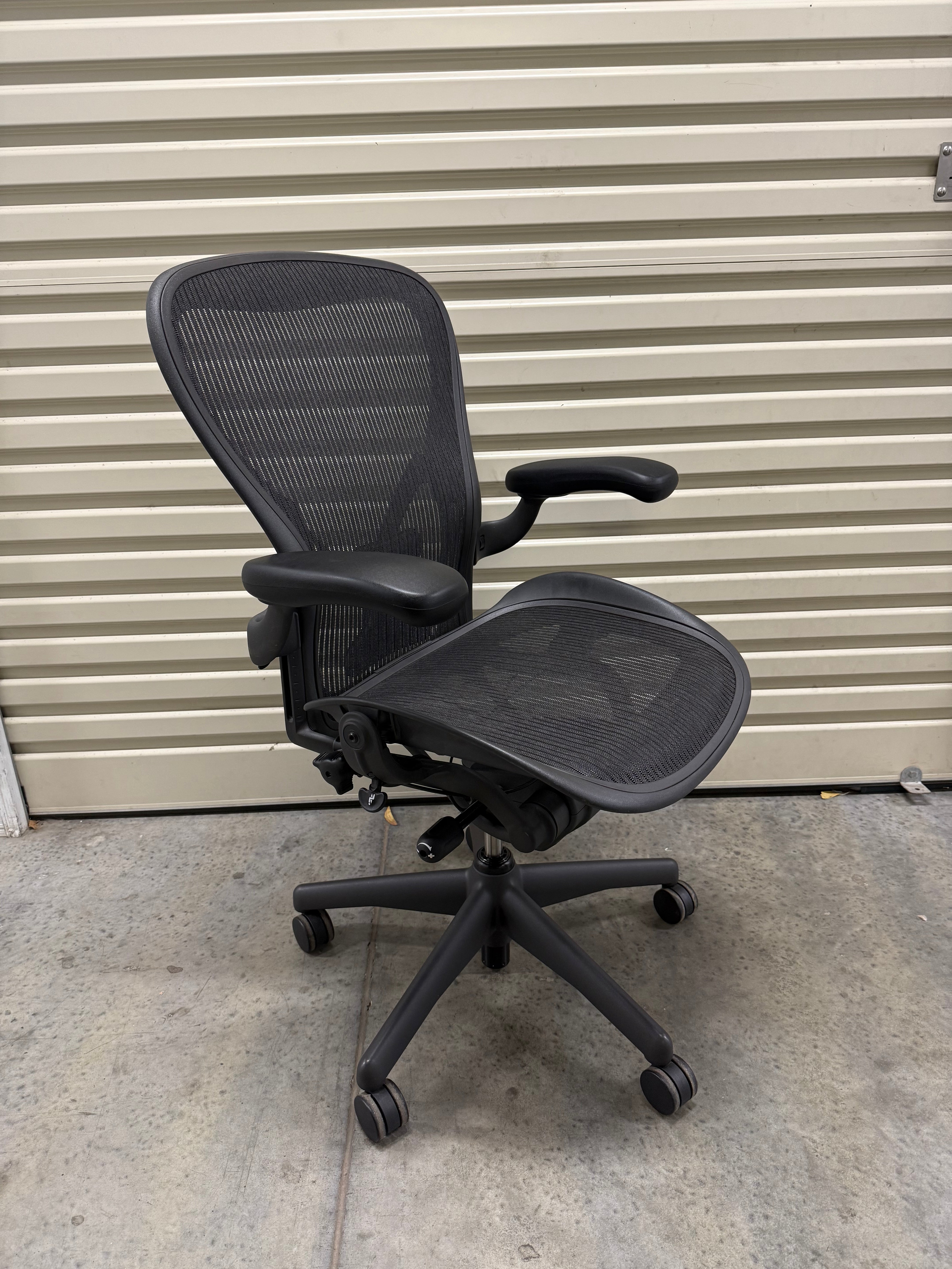 Herman Miller Aeron Chair with Armrests – Size C