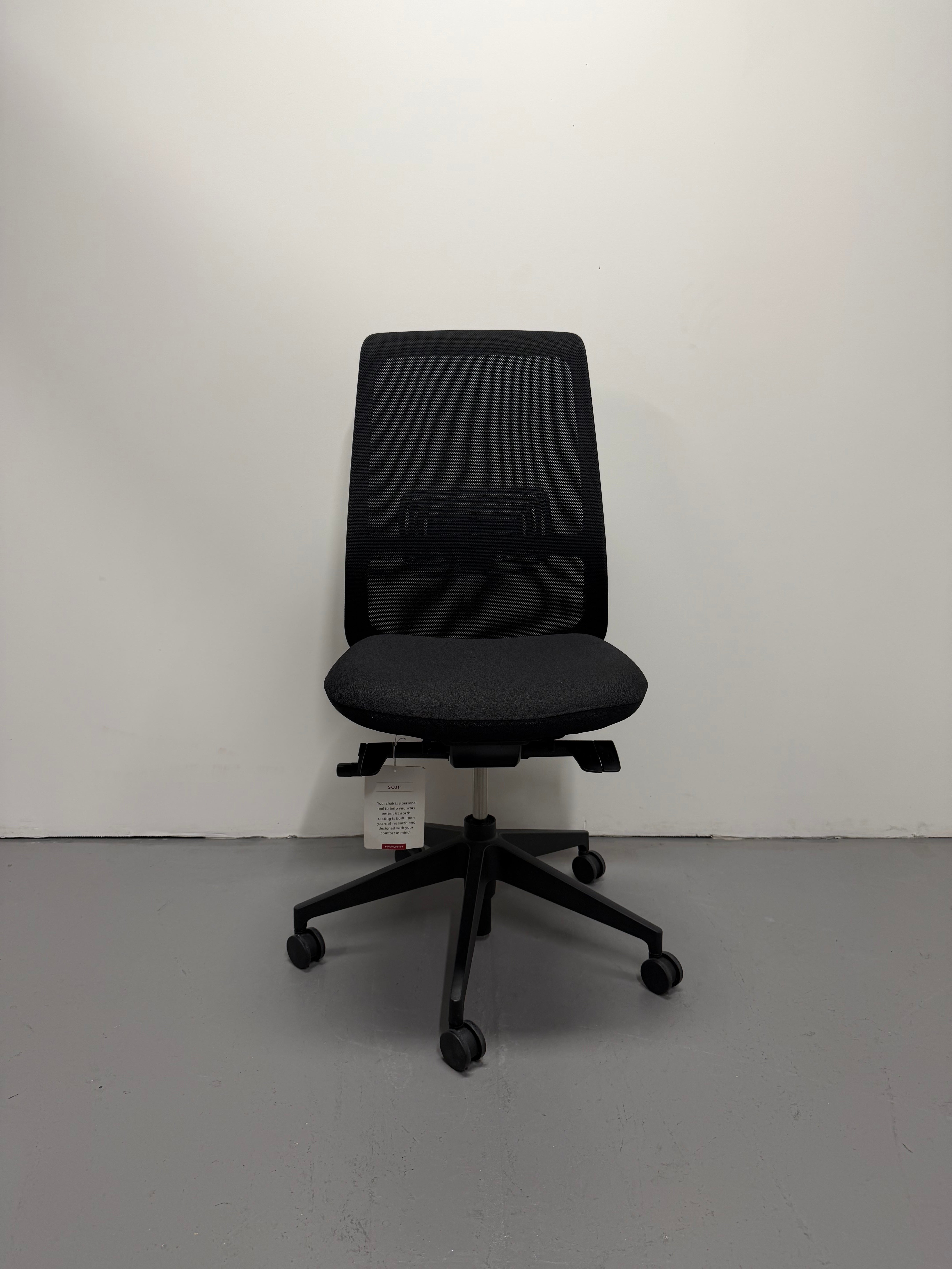 Haworth Soji Task Chair - No Arms, Black