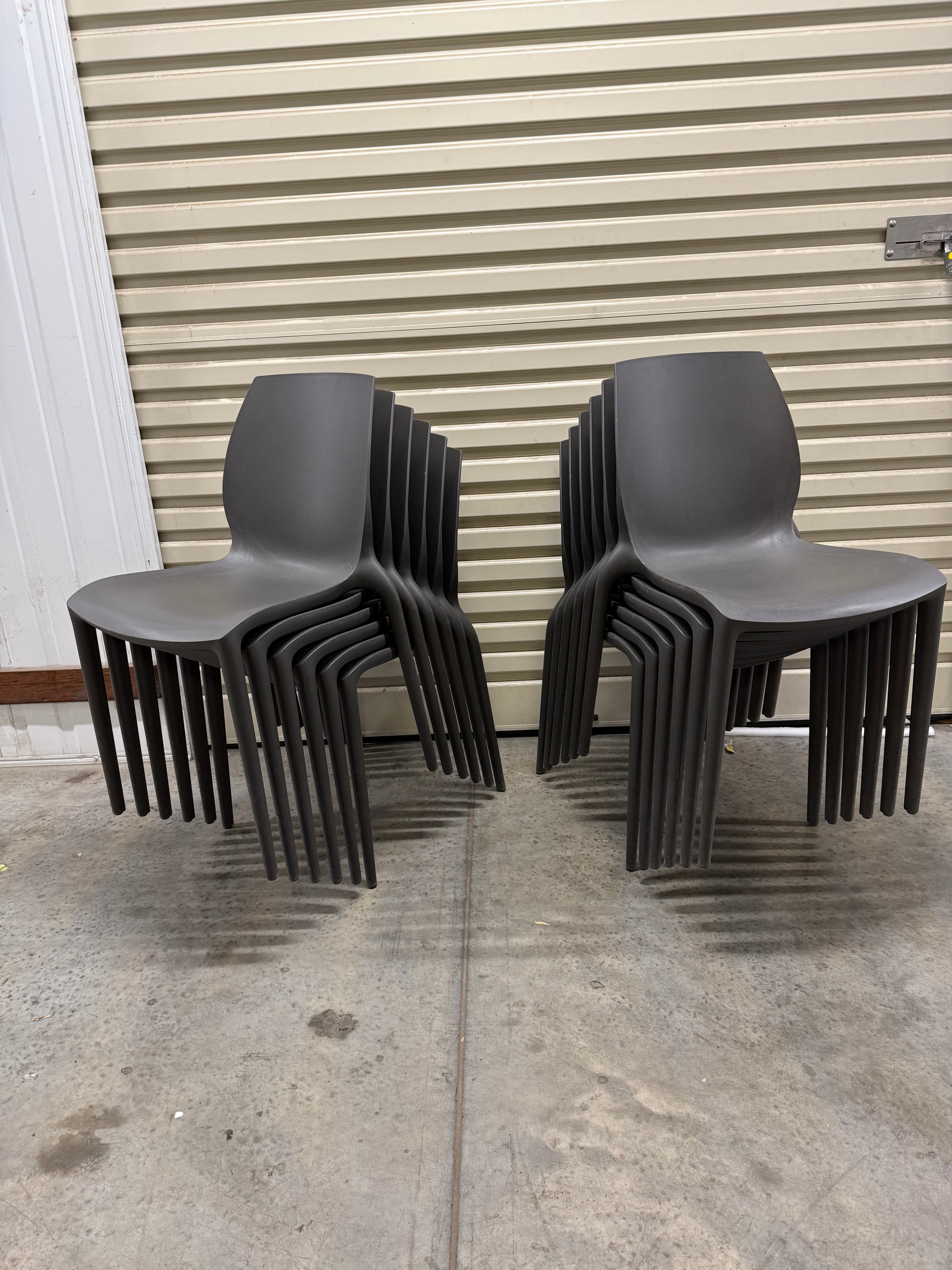 Hidra Stackable Chair by Bontempi – Grey