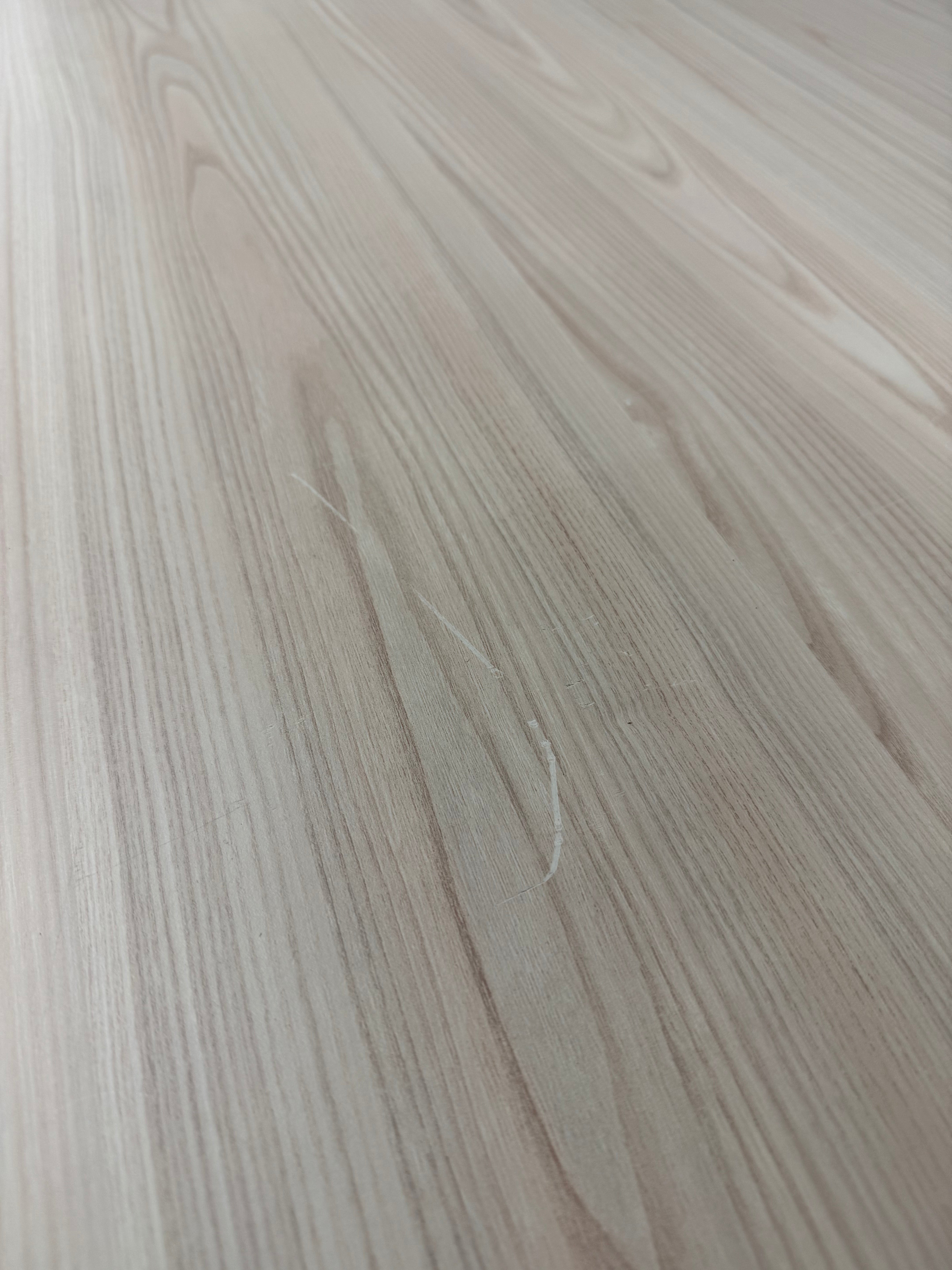 Okidoki Meeting Table – Modern Minimalism Meets Natural Design