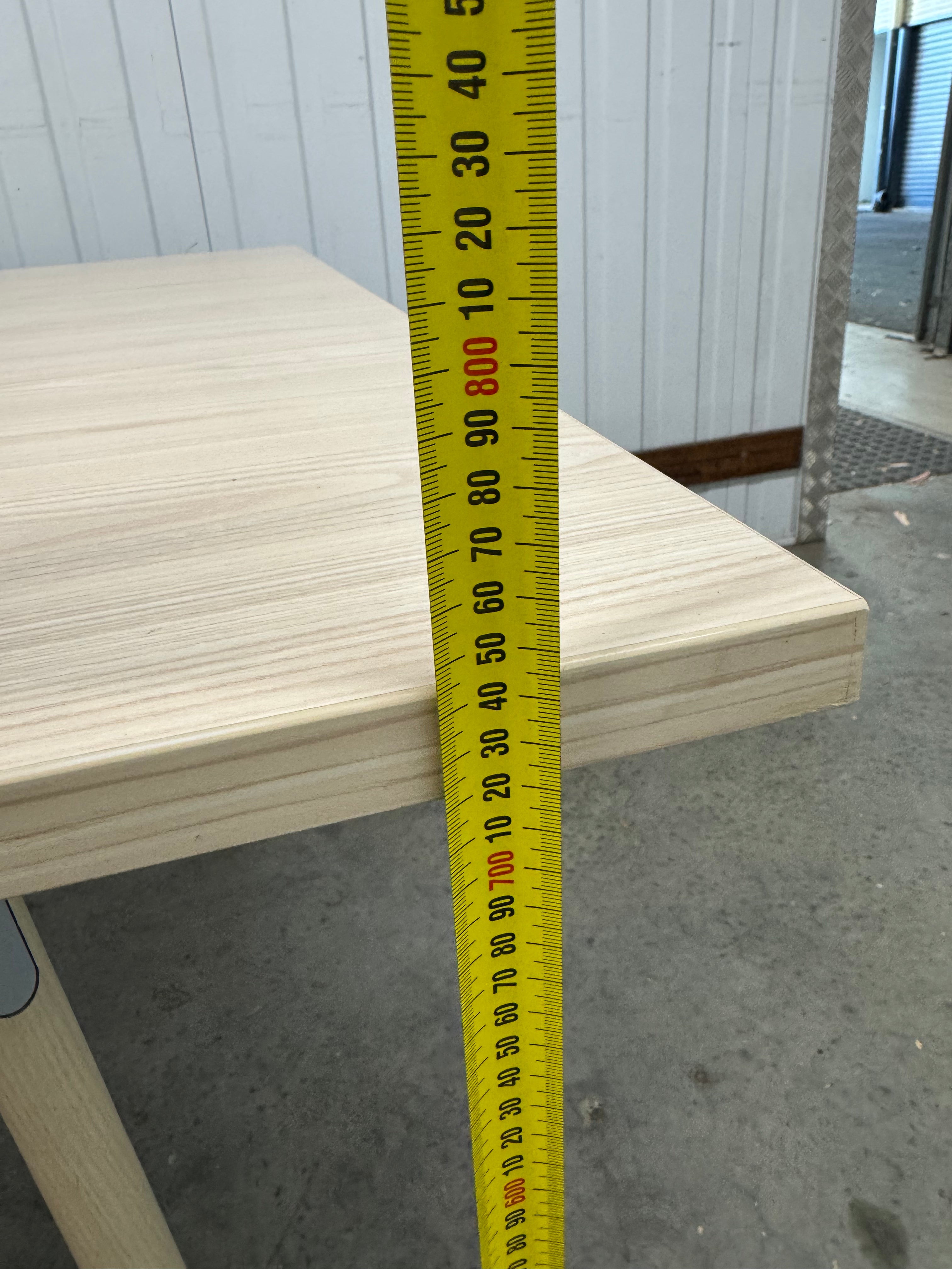 Okidoki Meeting Table – Modern Minimalism Meets Natural Design