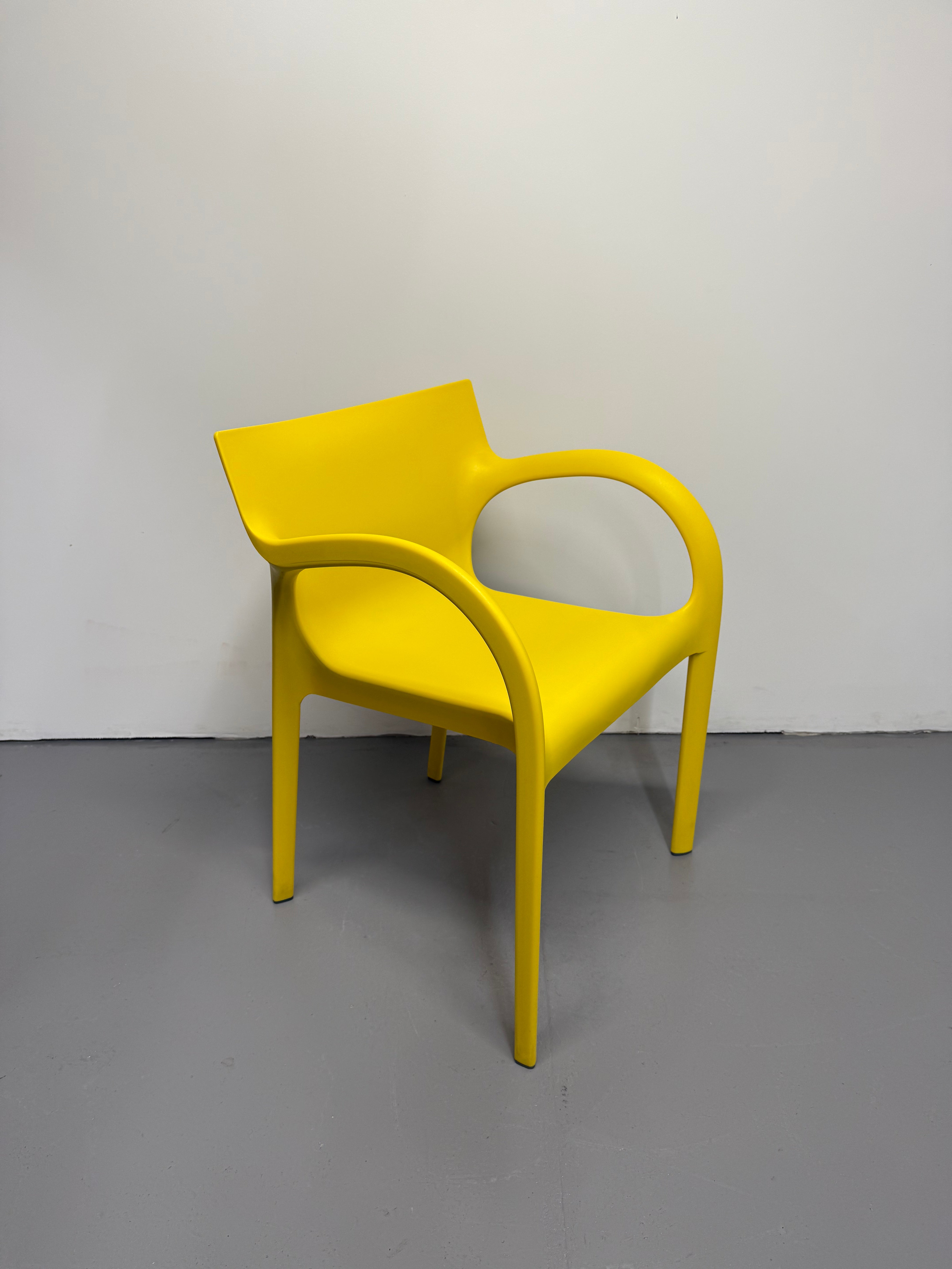 Segis Poppy Star Outdoor Chair – Yellow (4-Leg Base)
