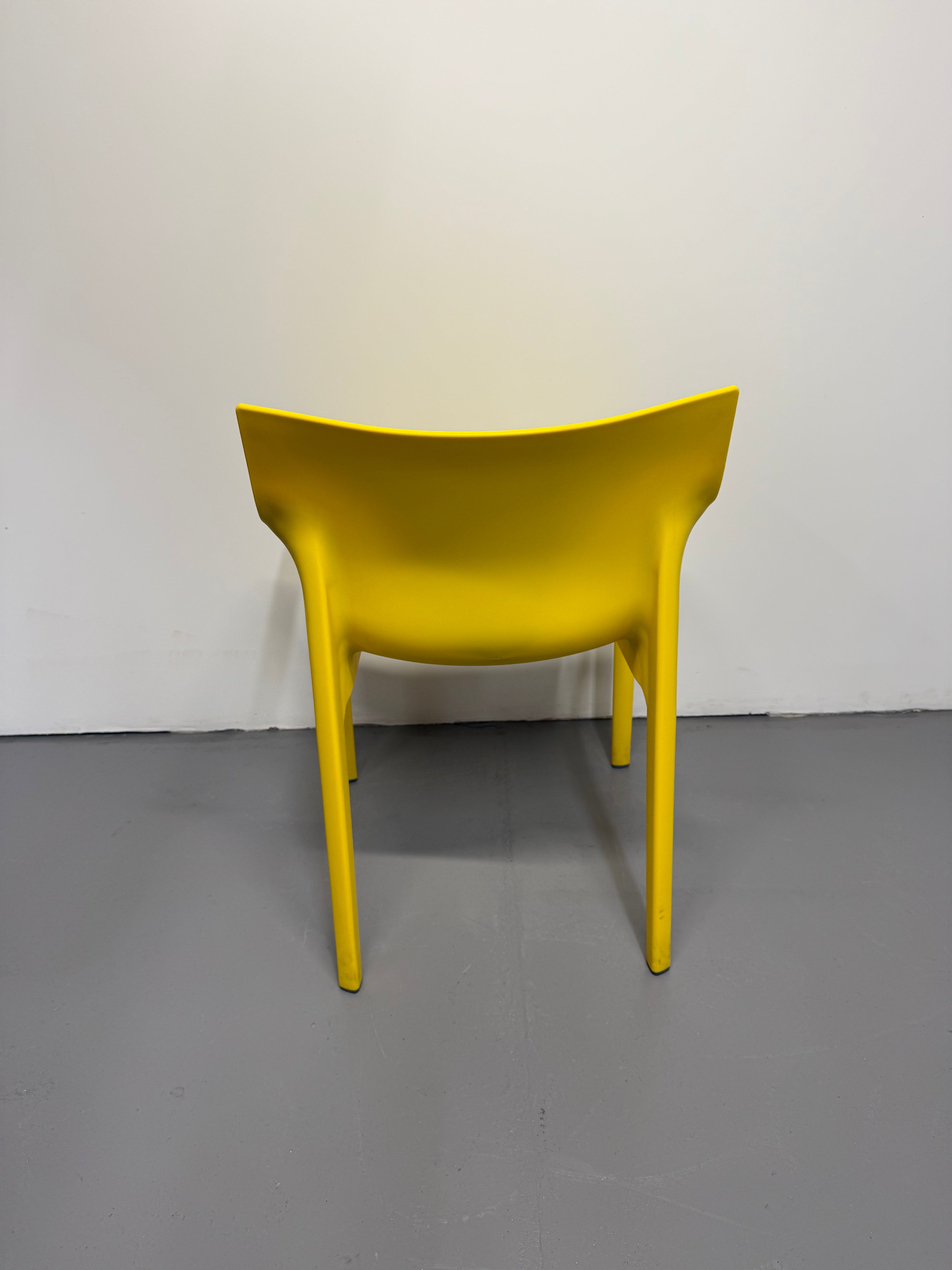 Segis Poppy Star Outdoor Chair – Yellow (4-Leg Base)