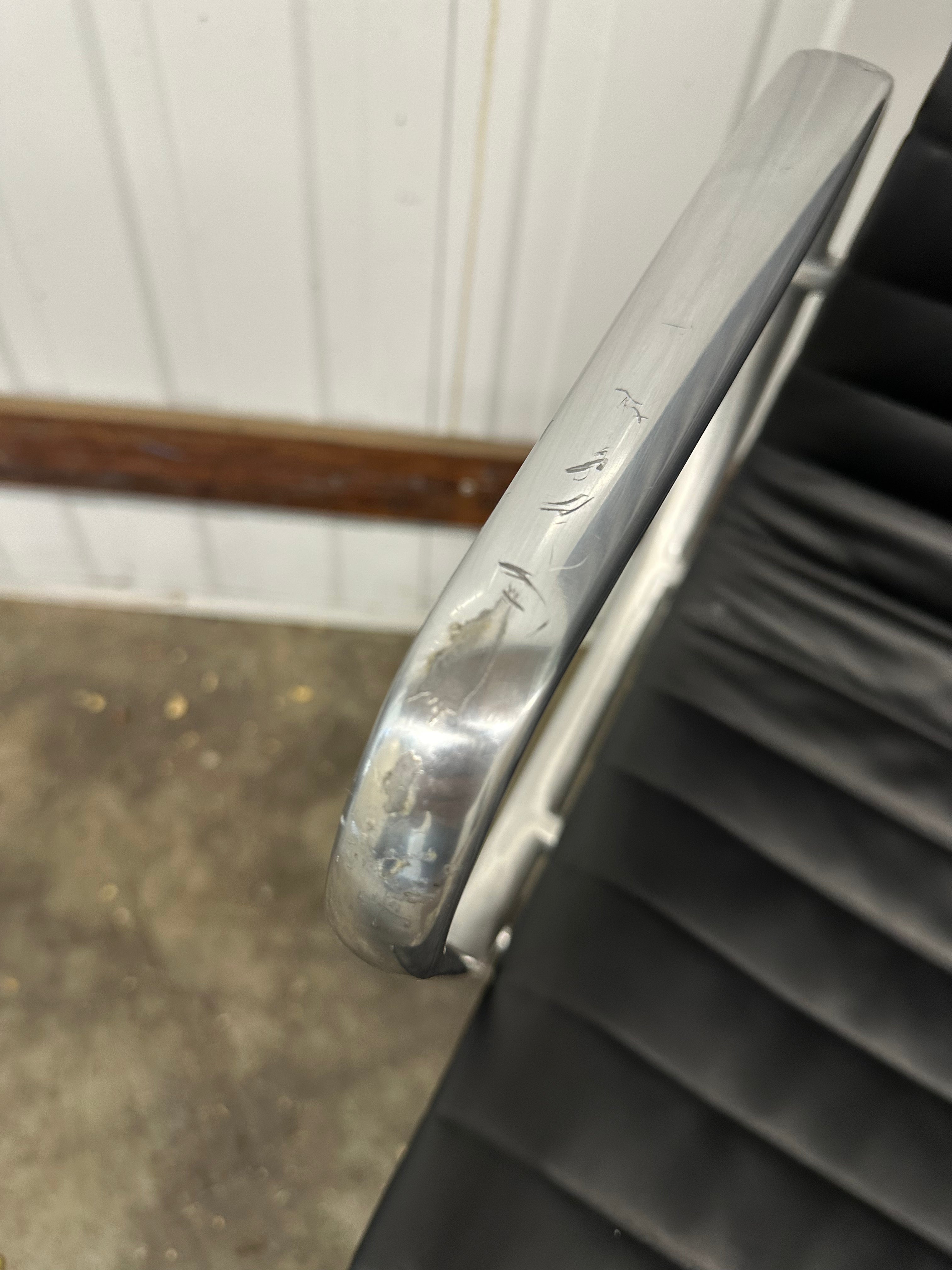 Eames Aluminum Group Executive High back Chair – Designed by Charles & Ray Eames