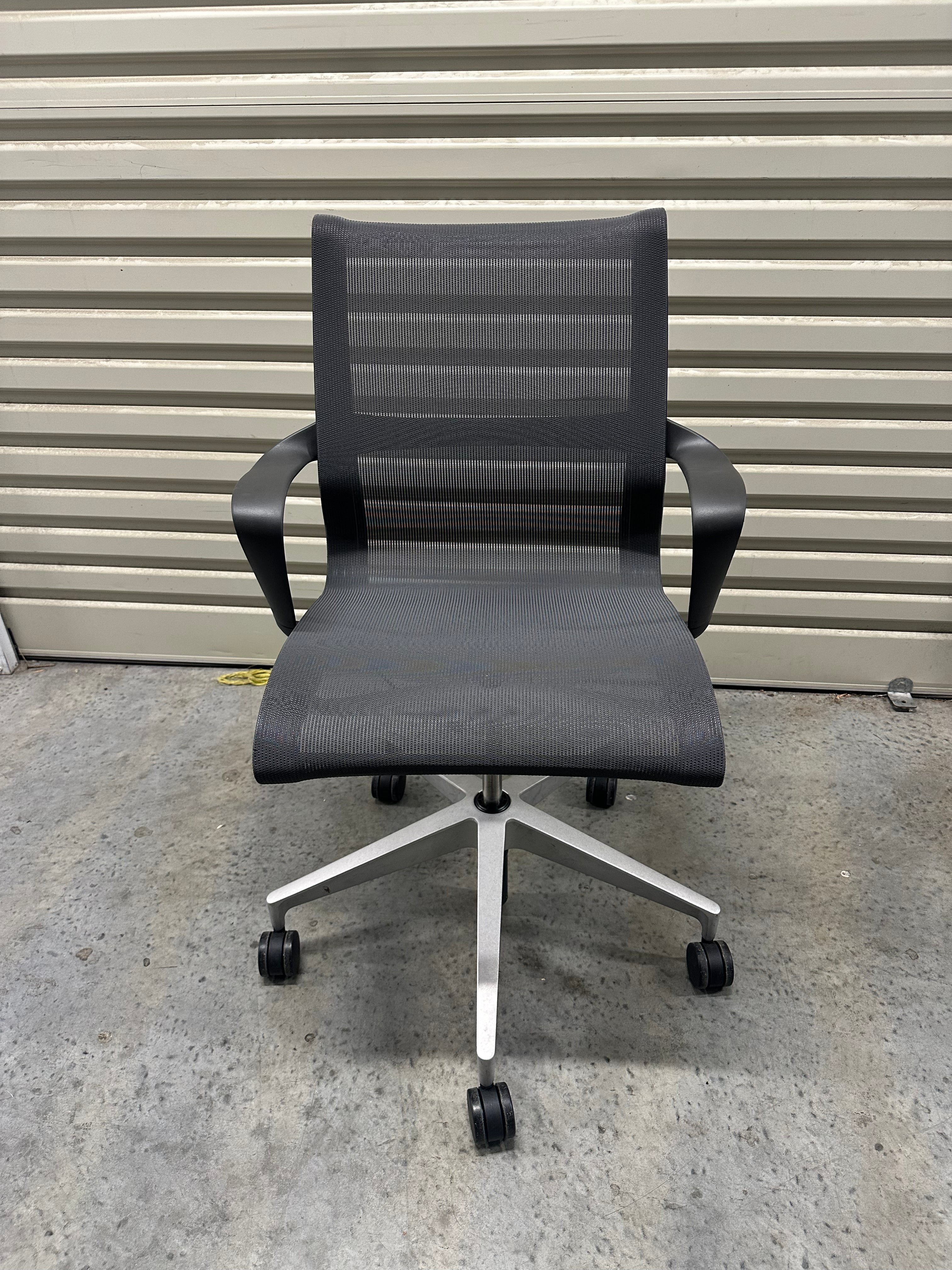 Herman Miller Setu - Graphite