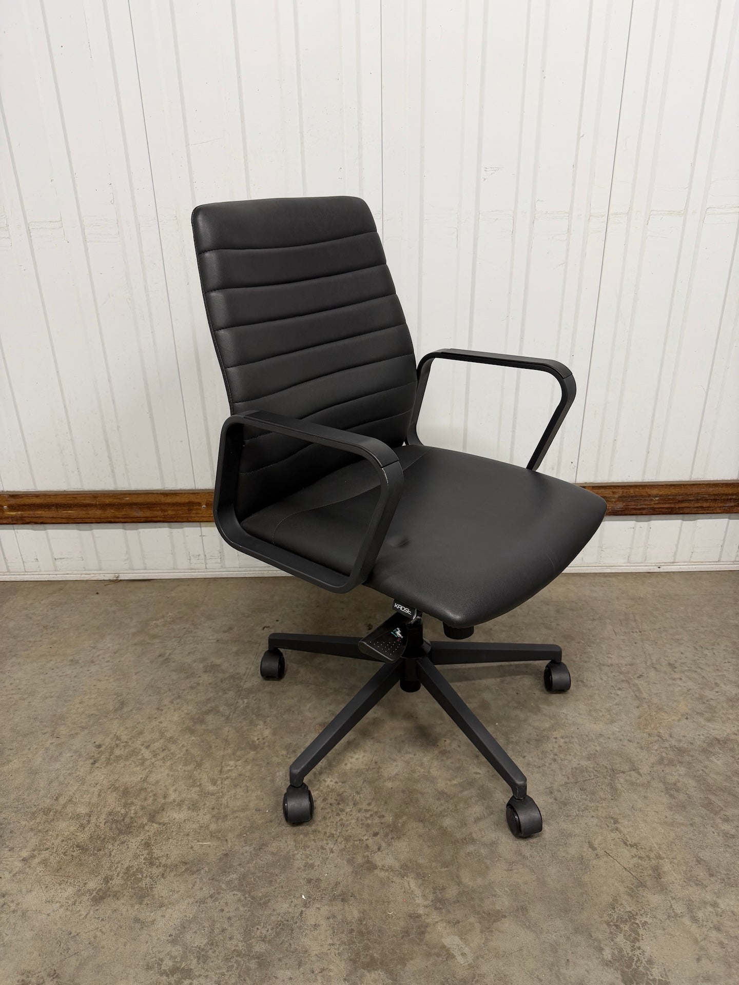 Marc Boardroom Chair – by Krost | Medium Back