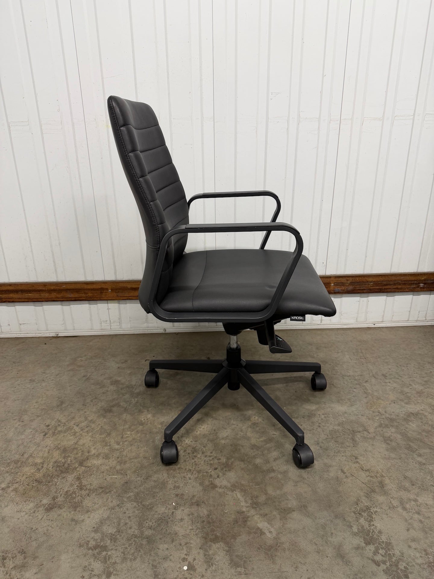 Marc Boardroom Chair – by Krost | Medium Back