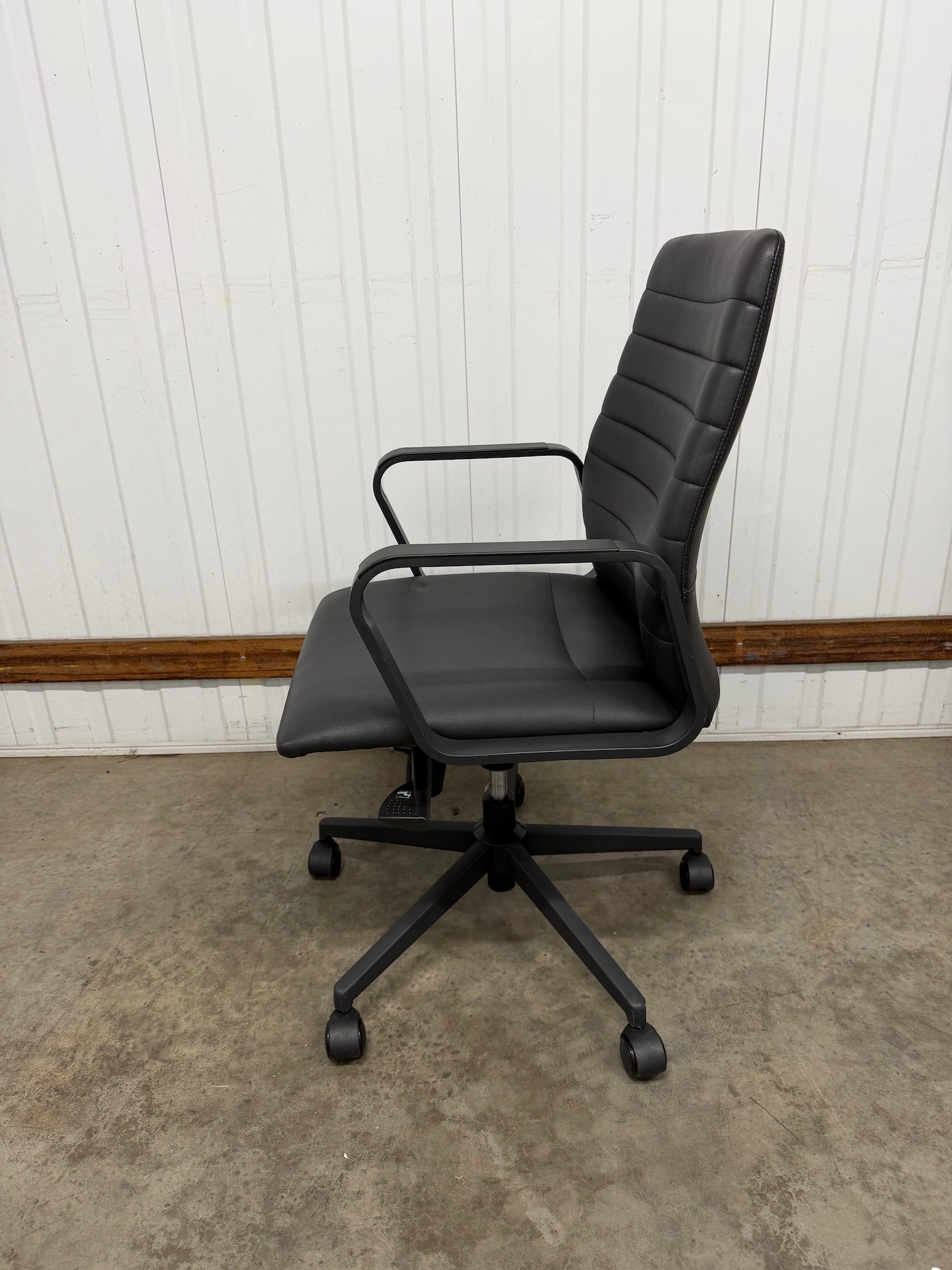 Marc Boardroom Chair – by Krost | Medium Back