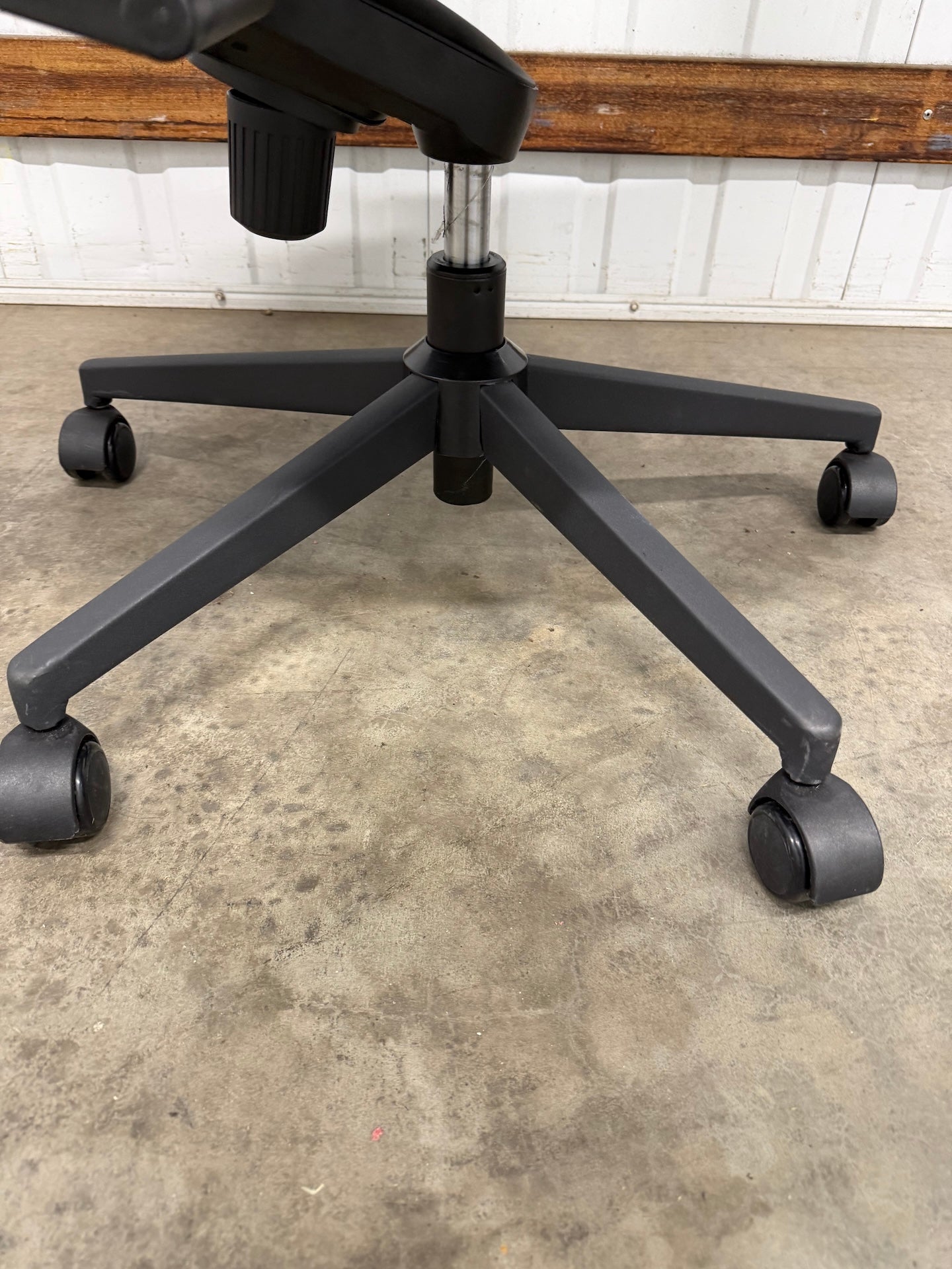 Marc Boardroom Chair – by Krost | Medium Back