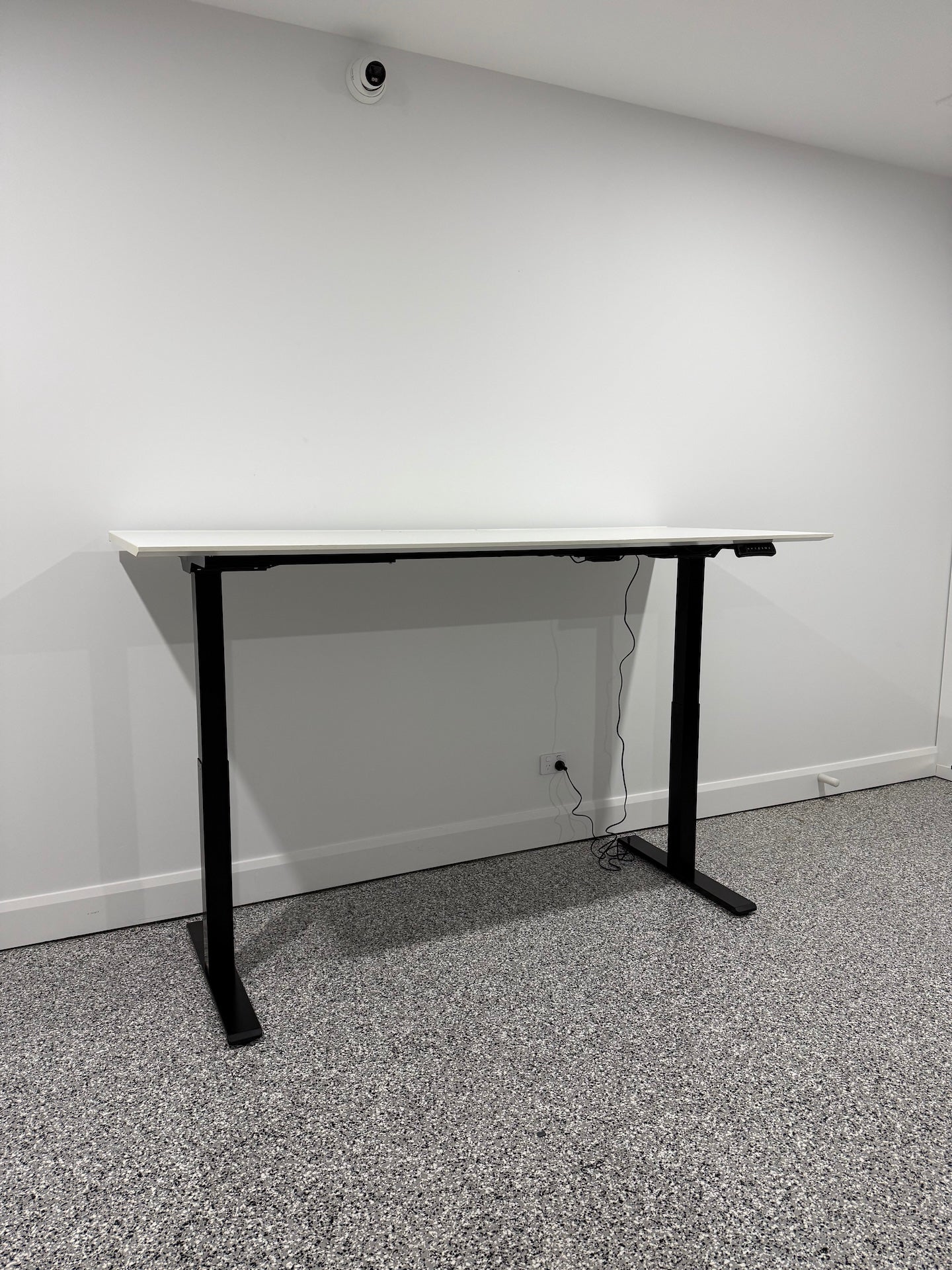 New Commercial-Grade Standing Desk – White Top with Black Legs