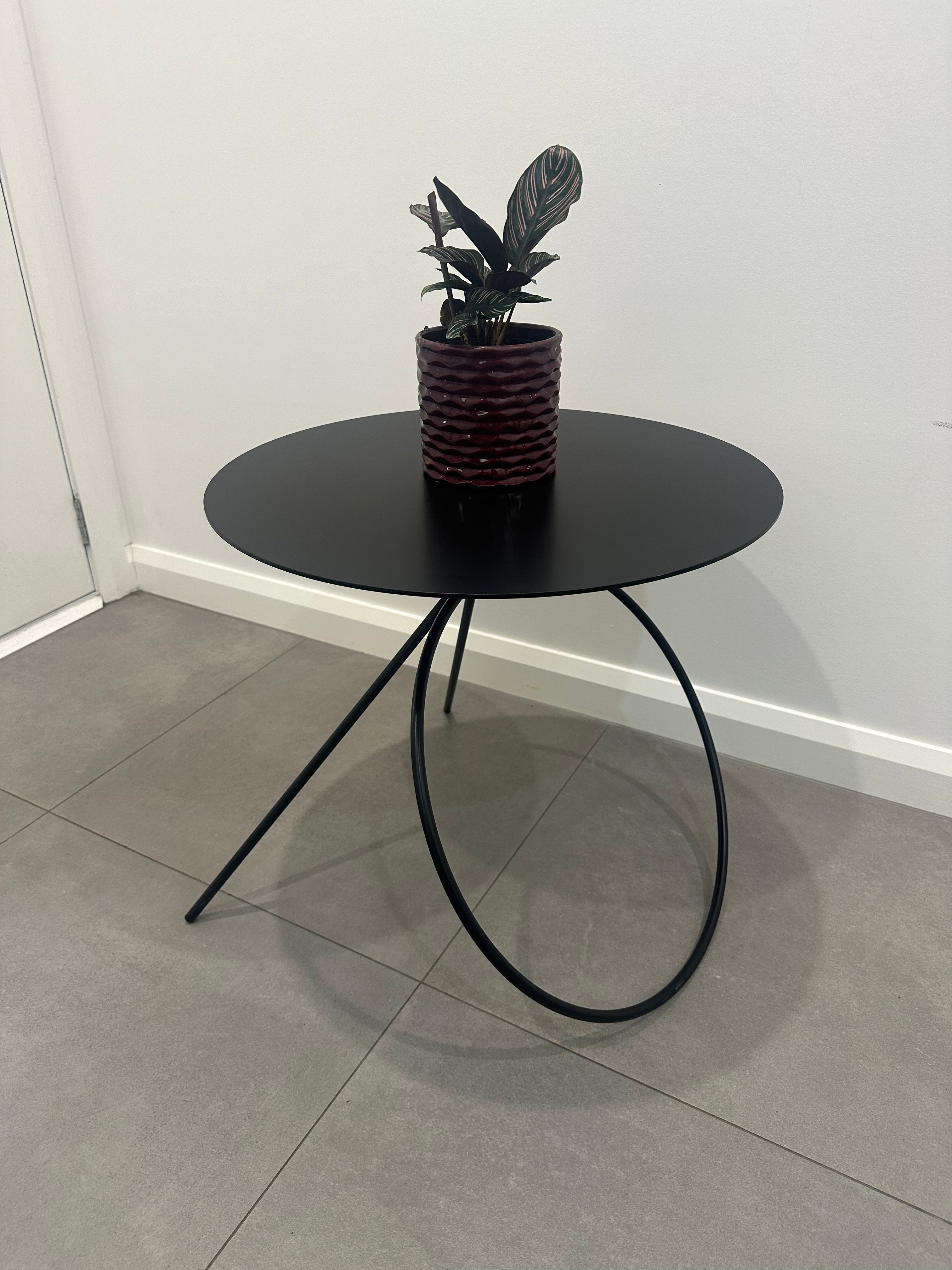 Bamba Sculpture Table, Black by Pedro Paulo - Venzon for Viccarbe