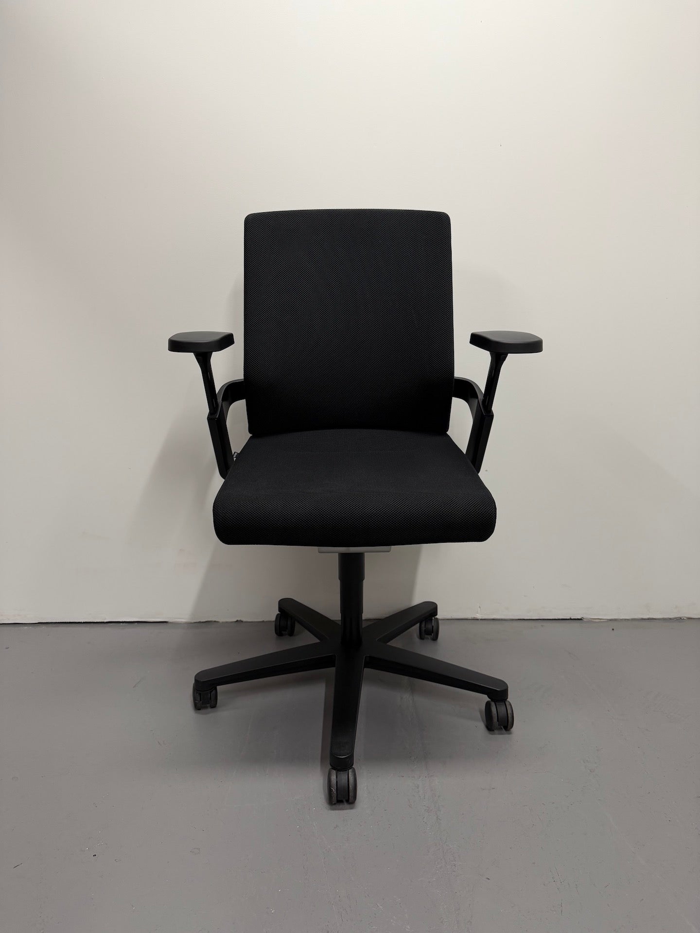 Wilkhahn ON 174/7 Executive Office Chair