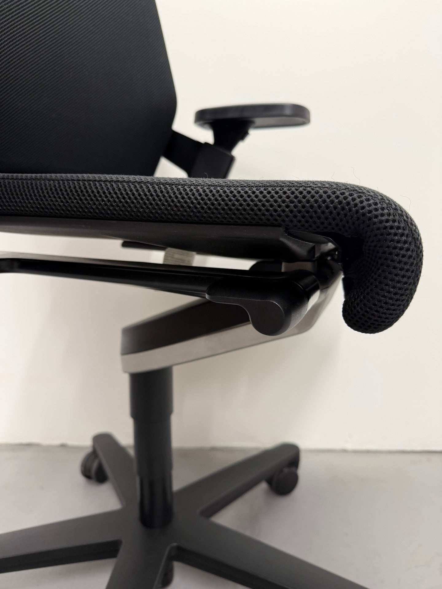 Wilkhahn ON 174/7 Executive Office Chair