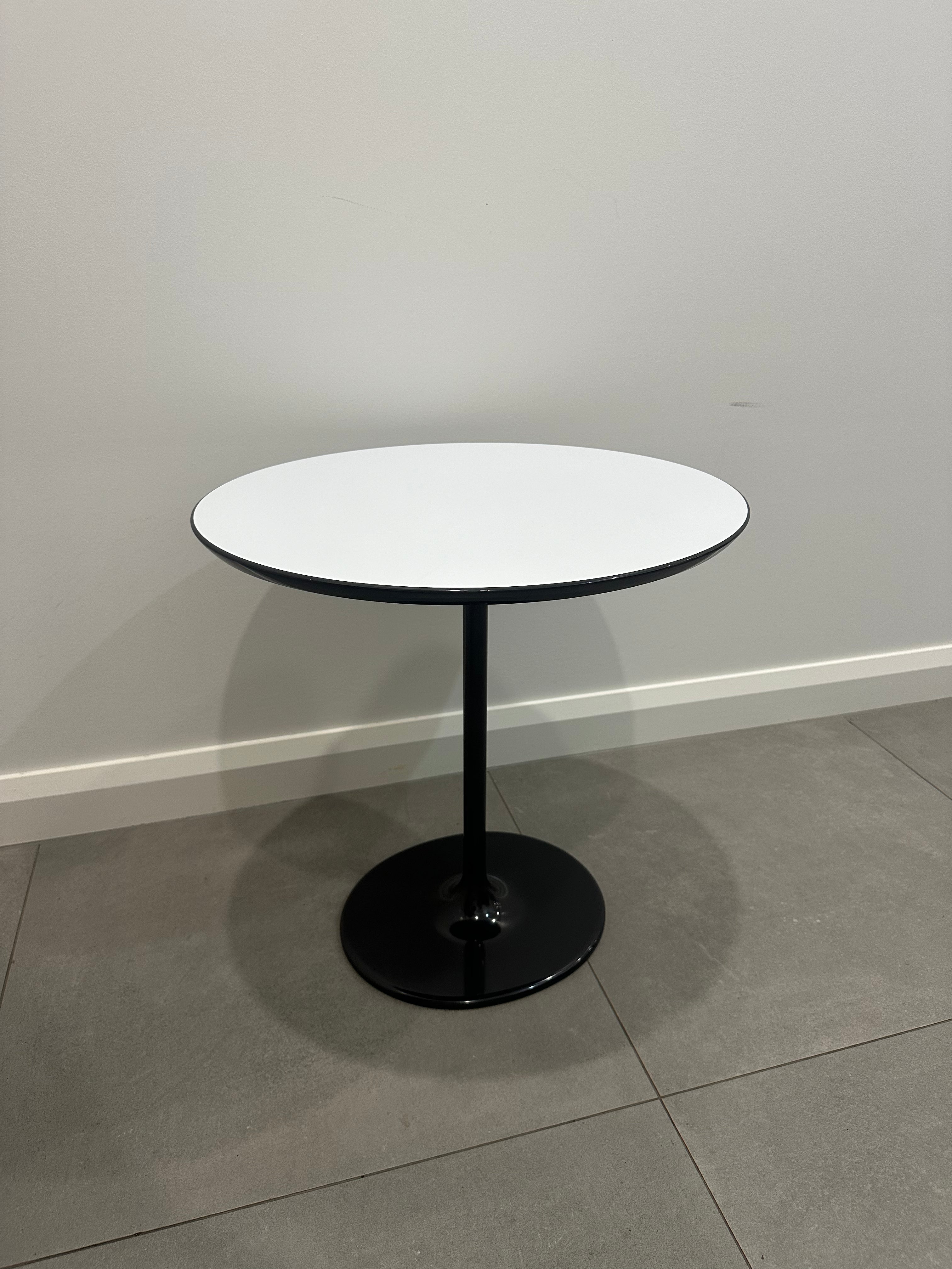 Arper Dizzie Side Table - White/Black