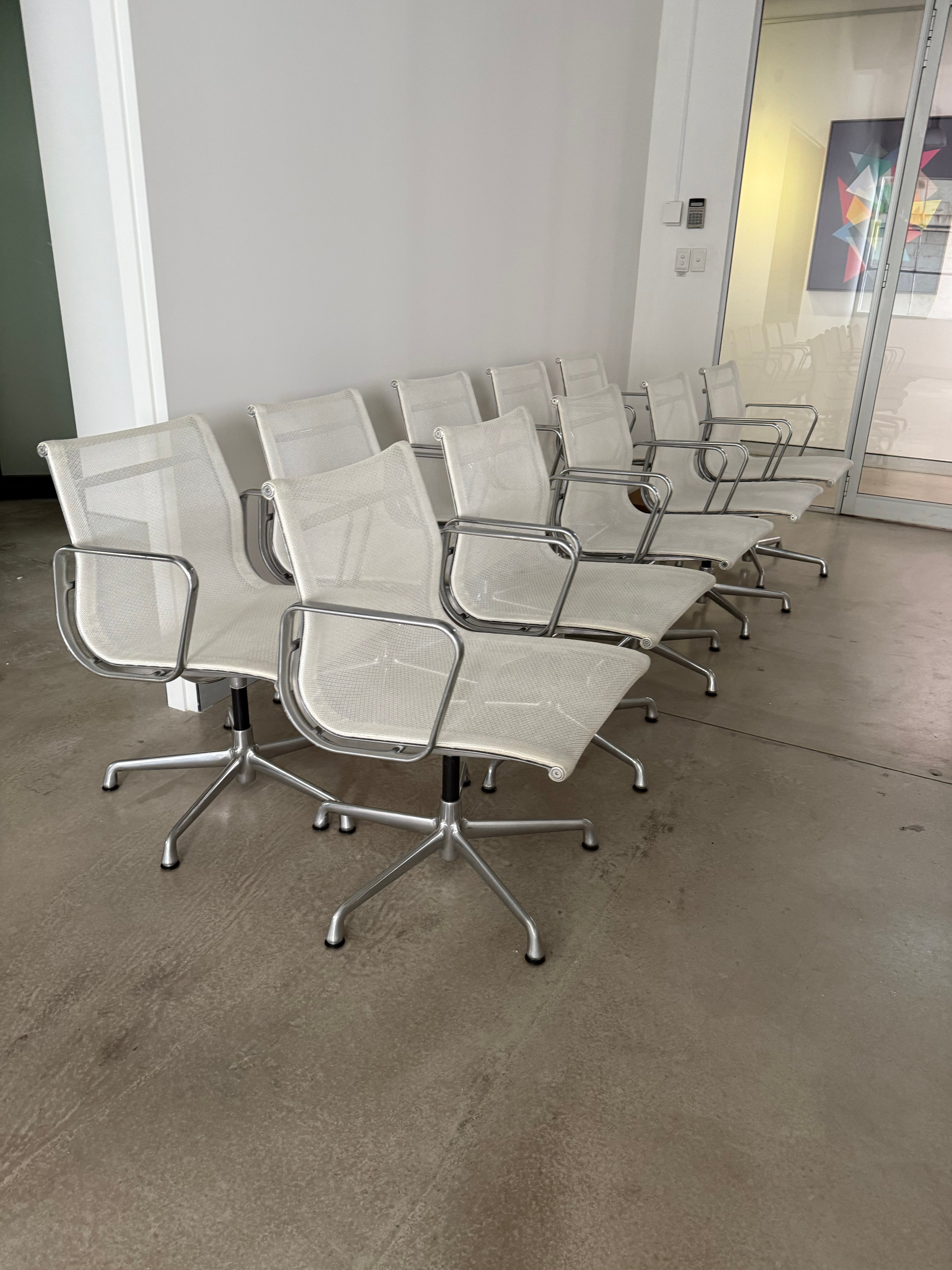 Eames Aluminum Group Executive Management Chair - White Mesh