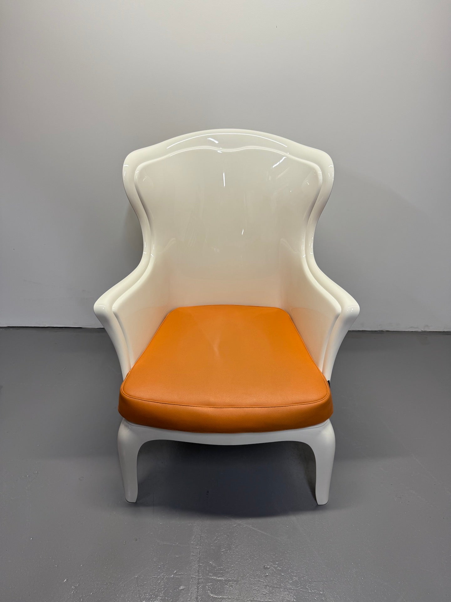 RARE Pedrali Pasha 660 Armchair – Glossy White with Cognac Cushion