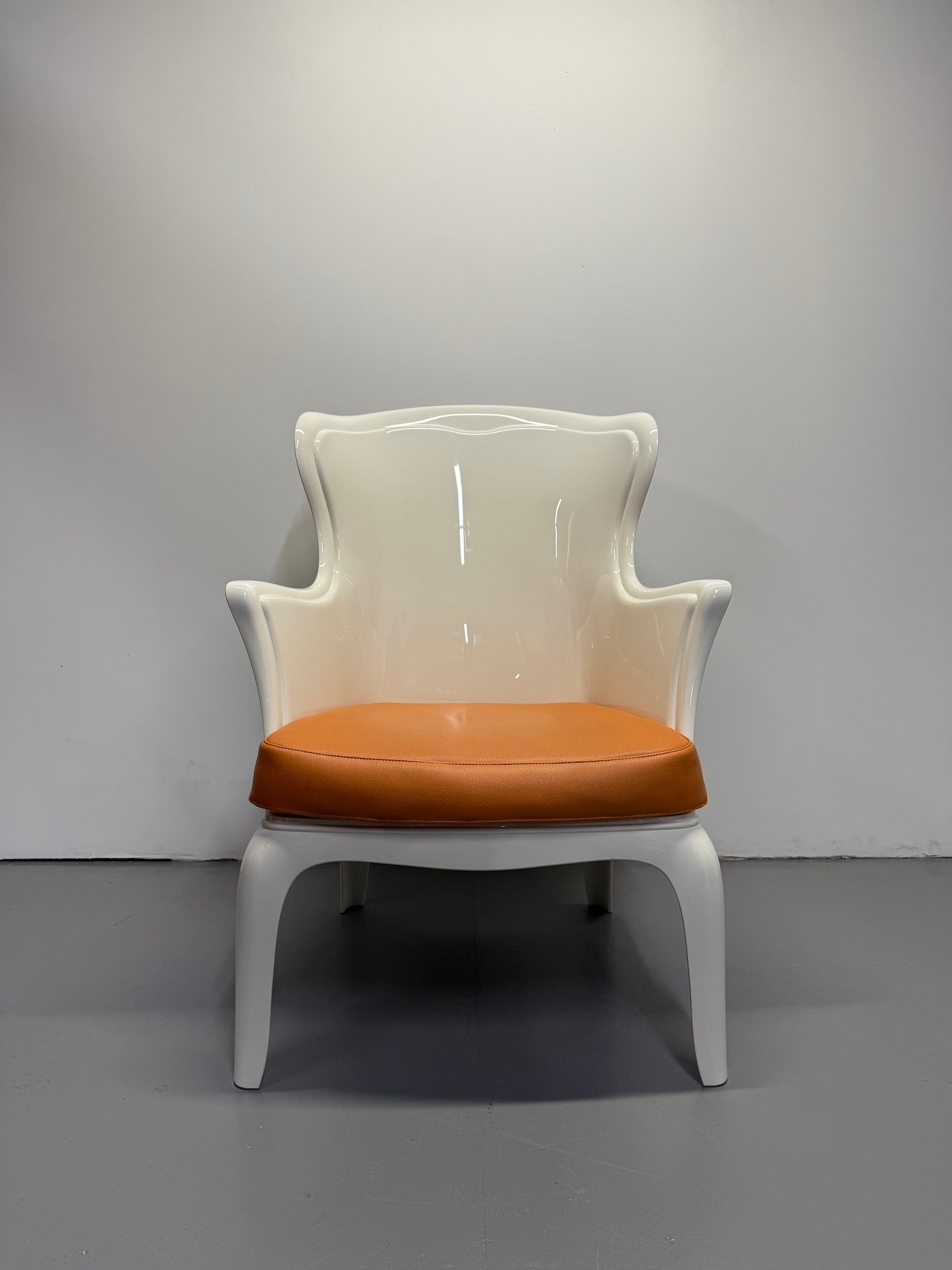 RARE Pedrali Pasha 660 Armchair – Glossy White with Cognac Cushion
